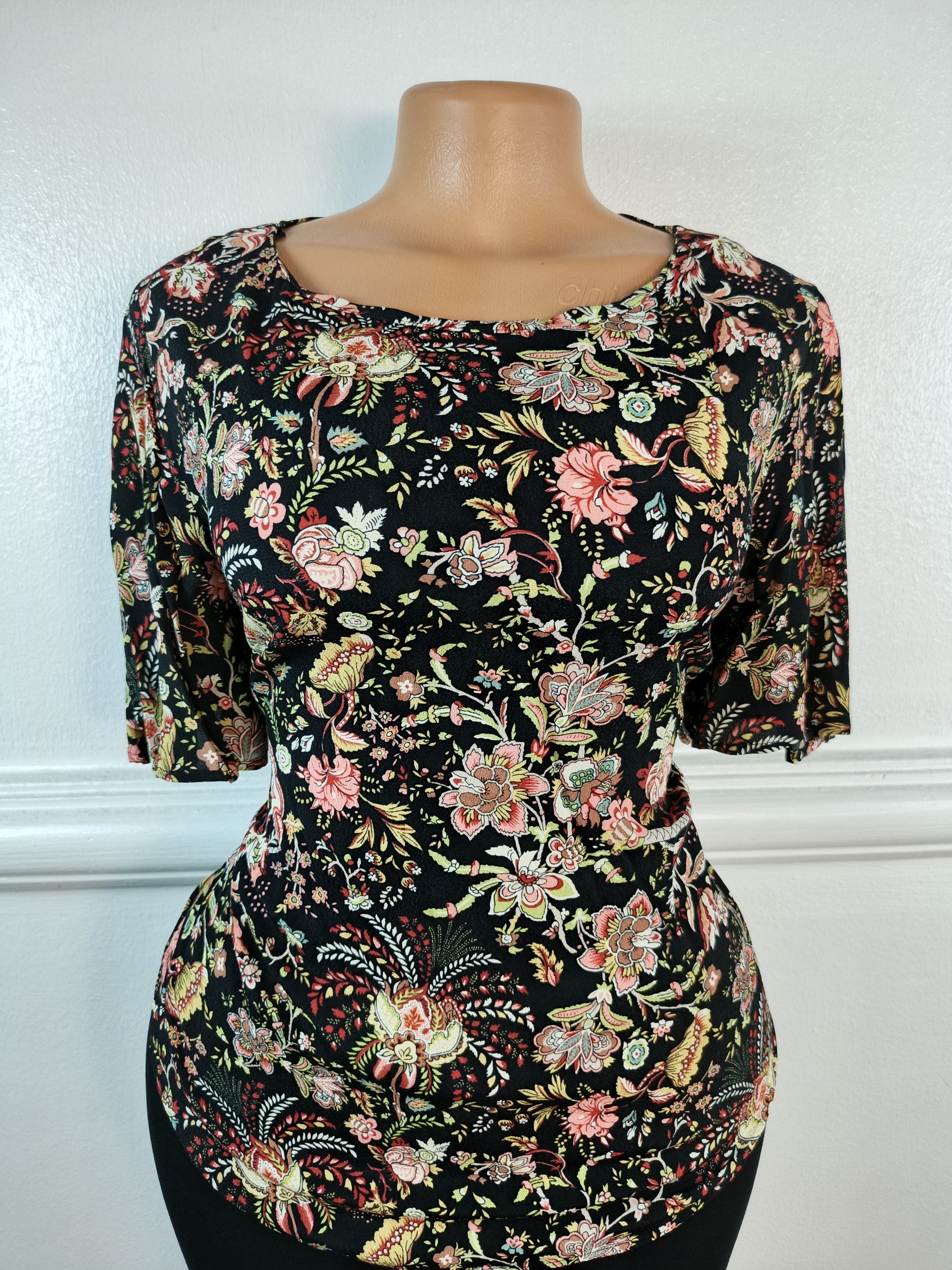 H&M UK 10 image 0
