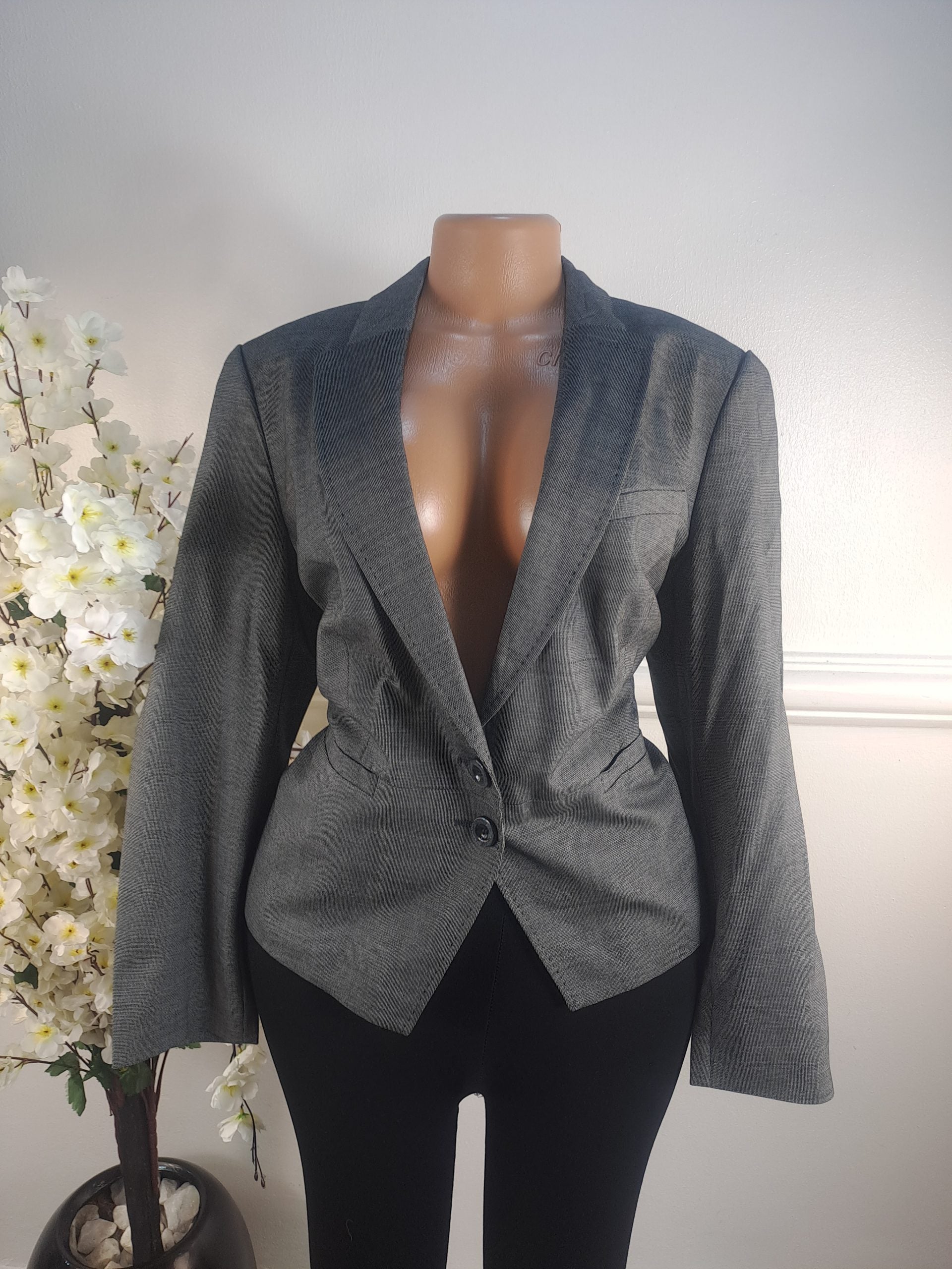 MARK & SPENCER UK SIZE 14 [LENGHT 24 INCHES] image 0