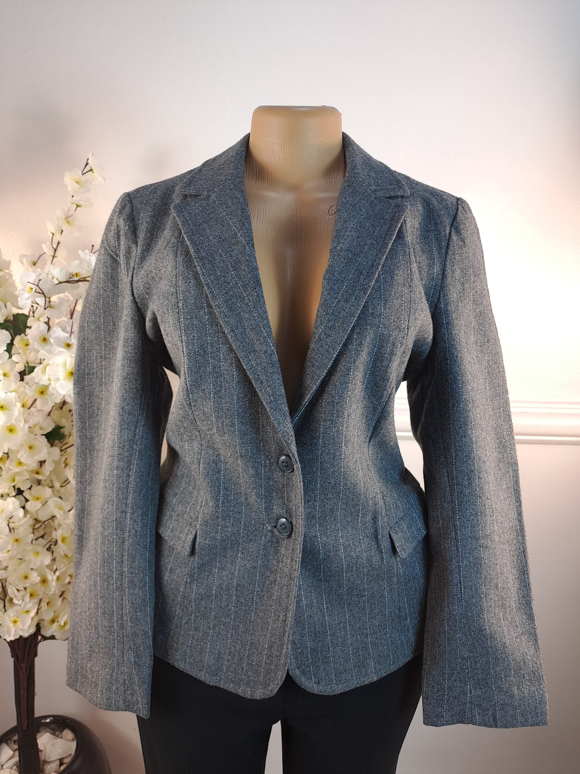 BLAZER UK 10, L-25 INCHES image 0