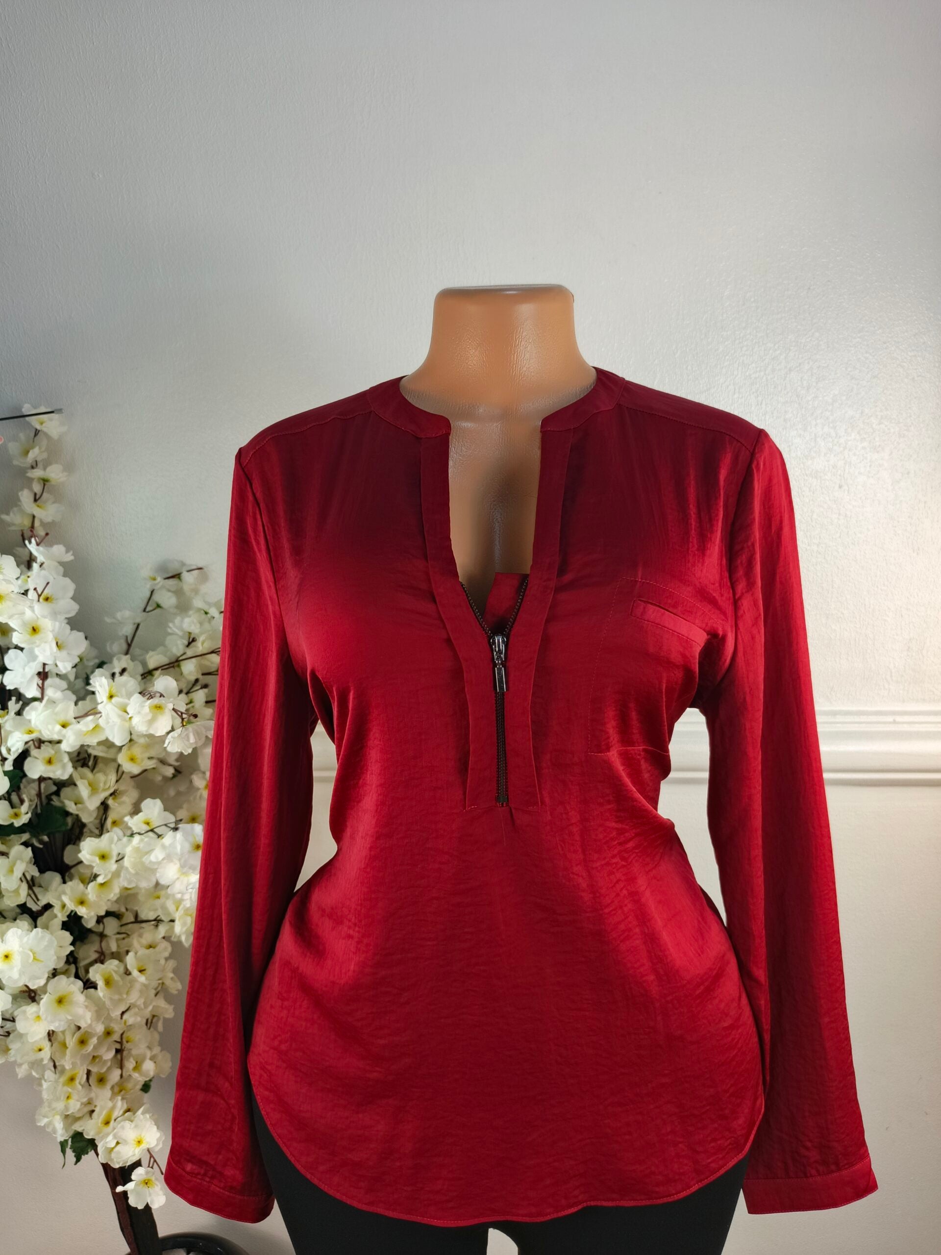 TOP UK SIZE 12 image 0
