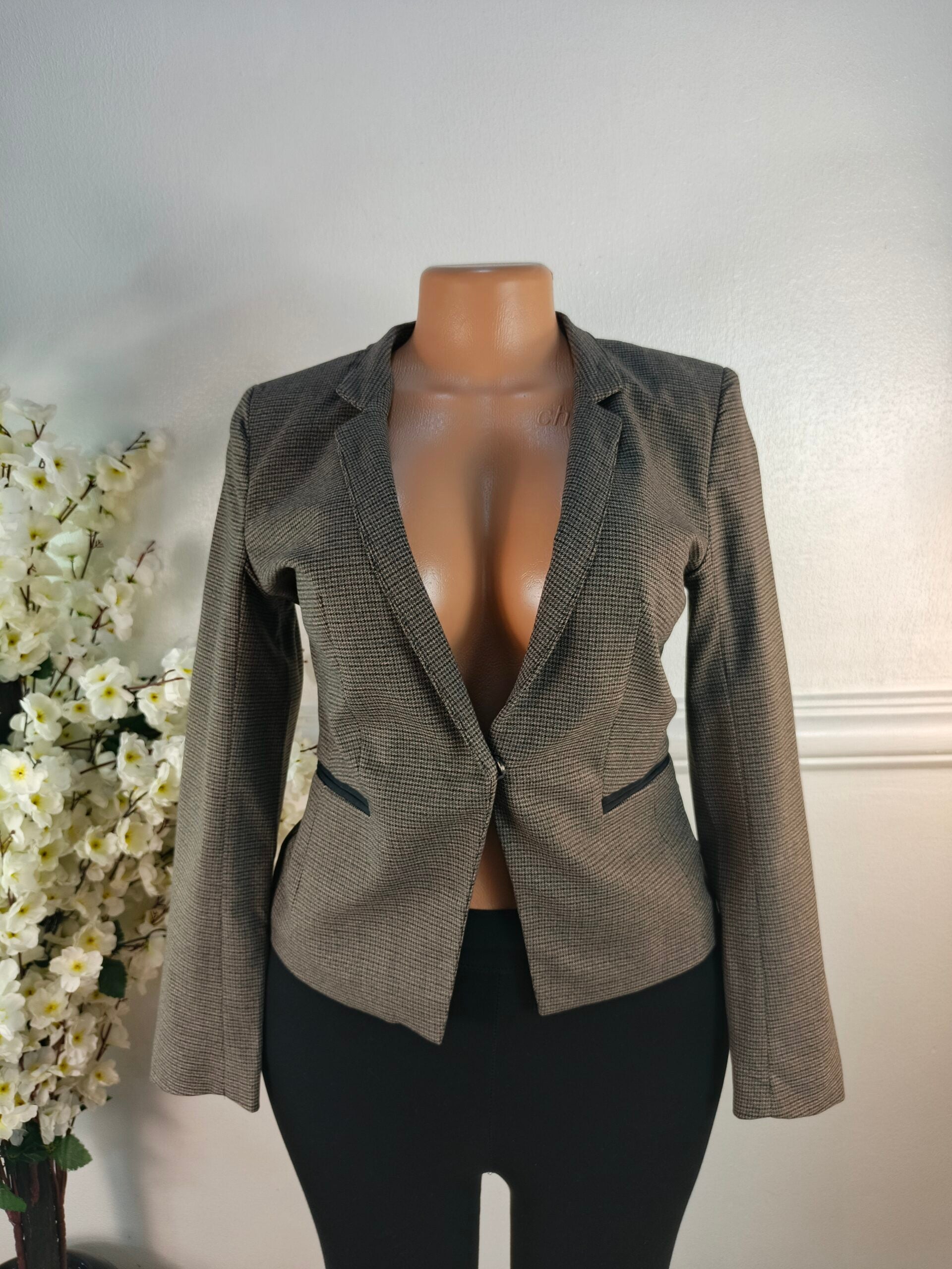 H&amp;M UK SIZE 6 [LENGTH 22 INCHES, BROWN] image 0