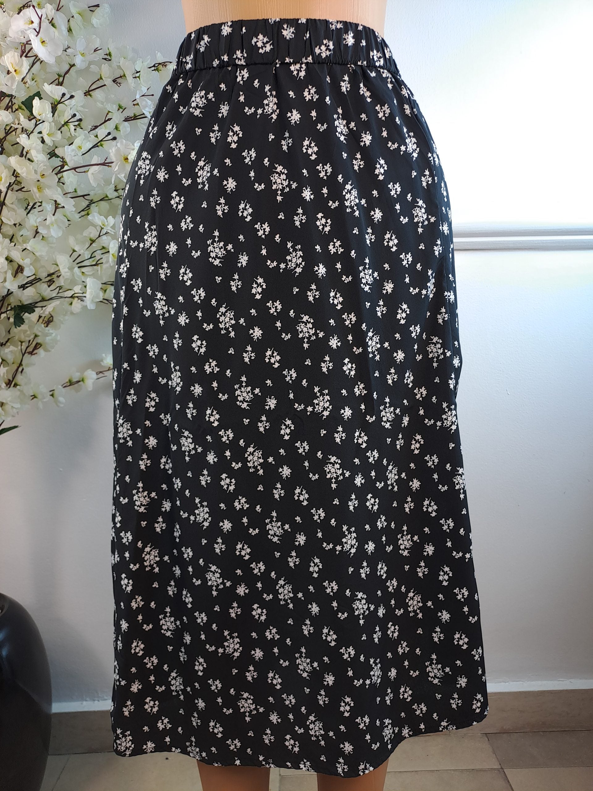 SKIRT UK 12, L-32 INCHES image 0
