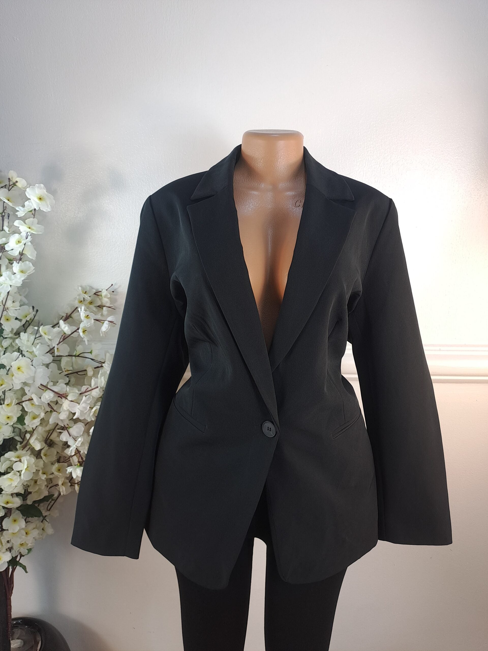 V.UK SIZE 18 [LENGTH 31 INCHES, BLACK] image 0