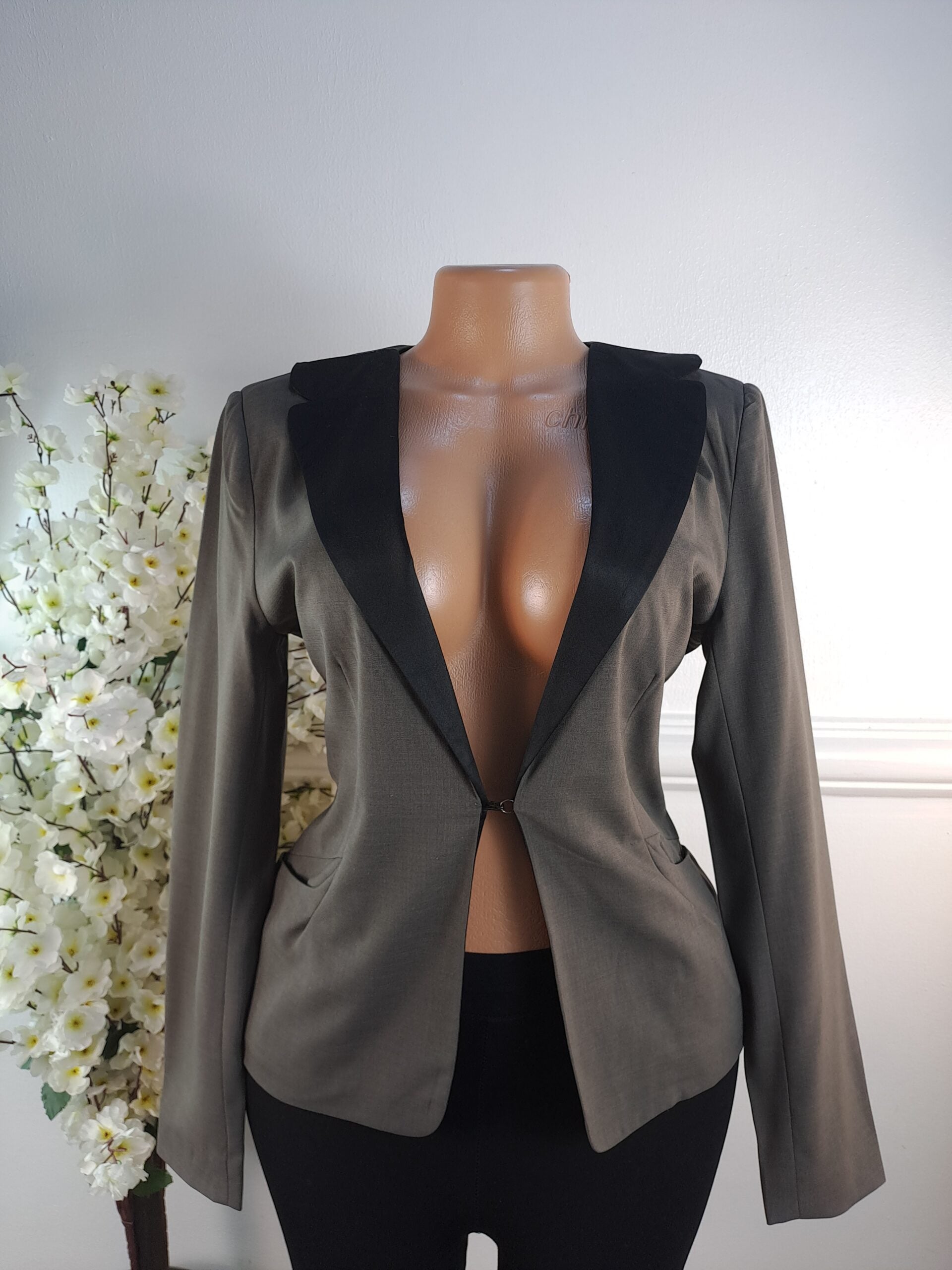 KAREN UK SIZE 10 [LENGTH 26 INCHES] image 0