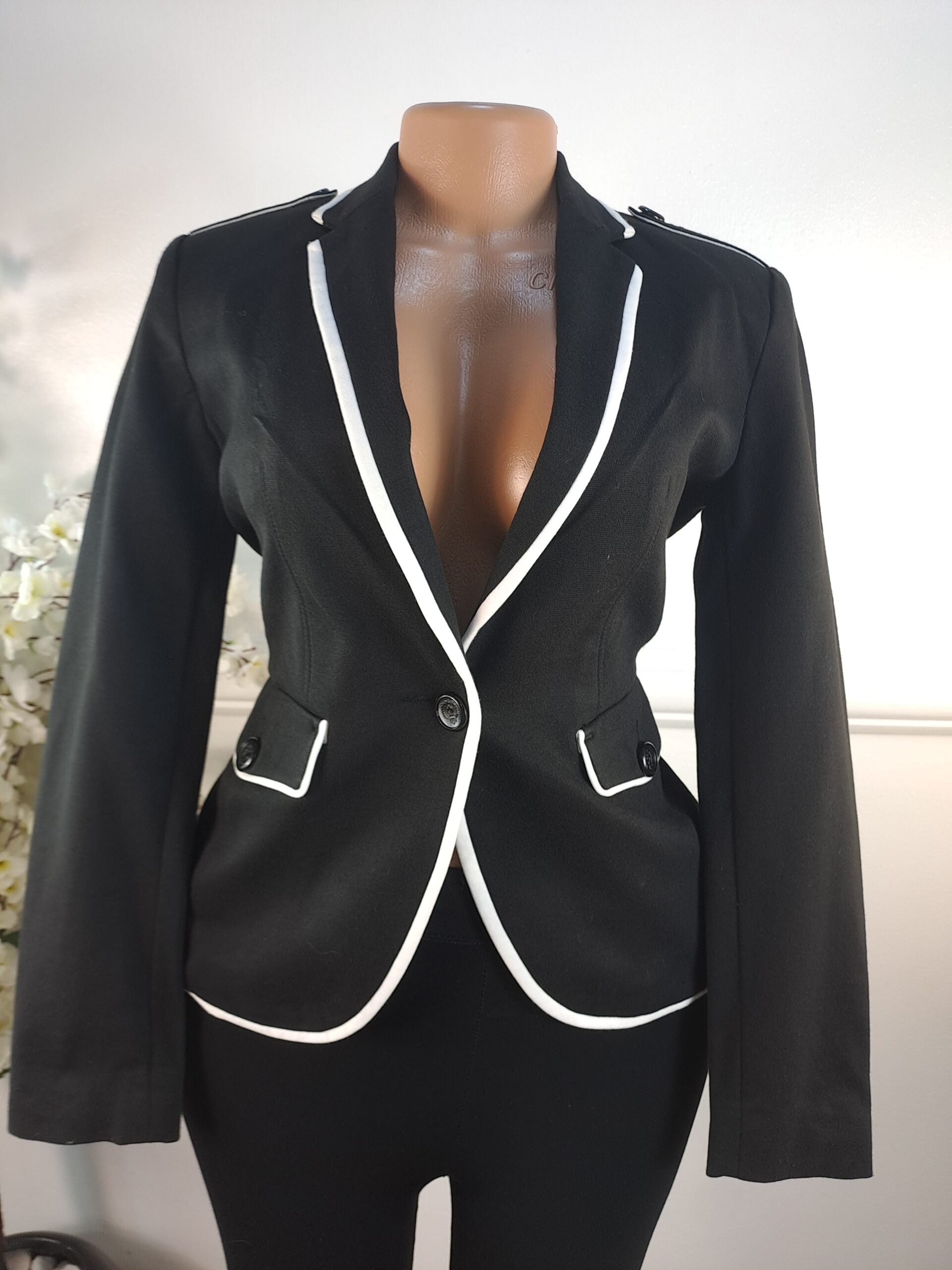 ZARA BASICS UK SIZE 6 [LENGHT 24 INCHES] image 0