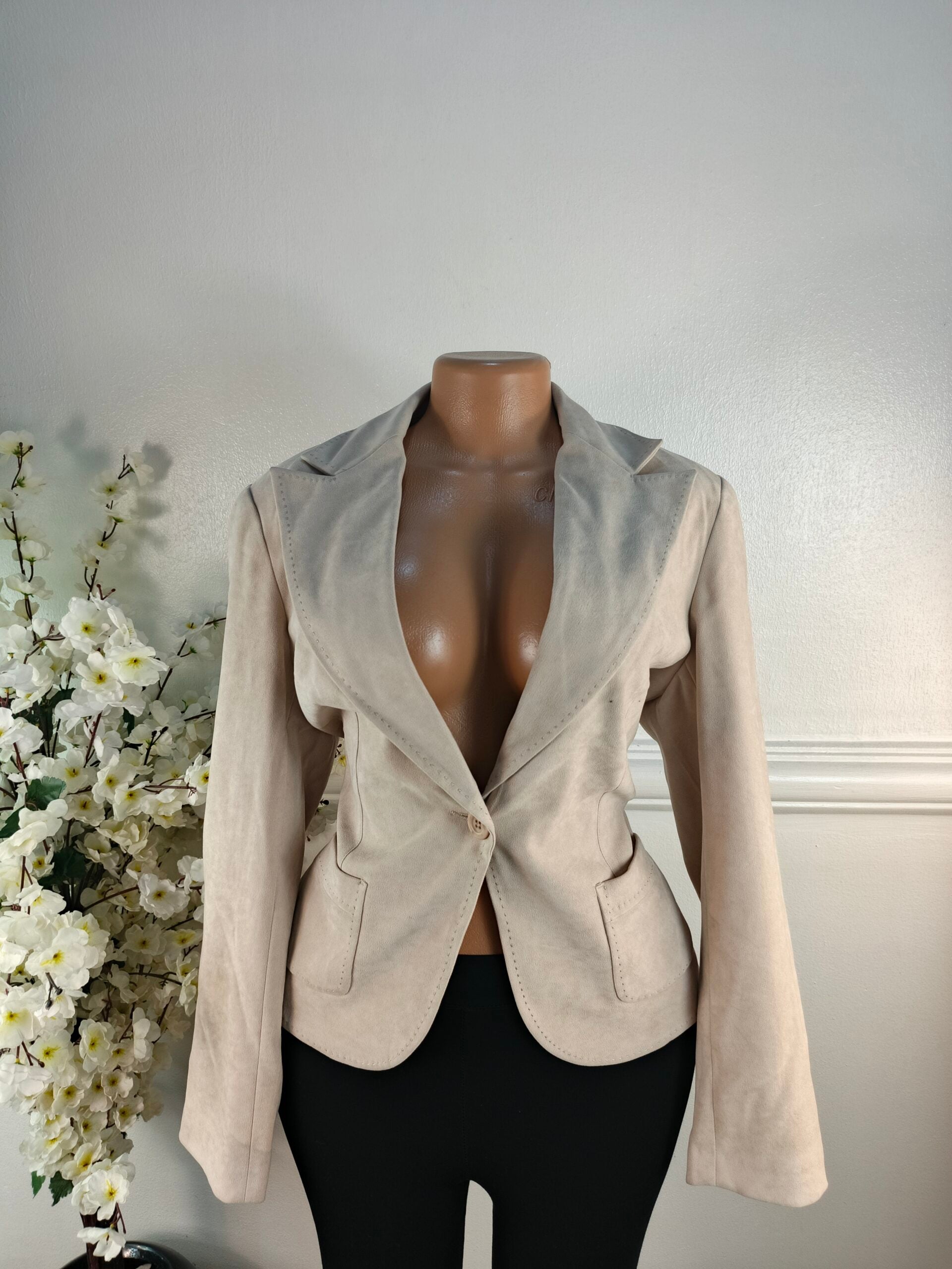 BLAZER UK SIZE 14 [LENGTH 26 INCHES, COTTON BROWN] image 0
