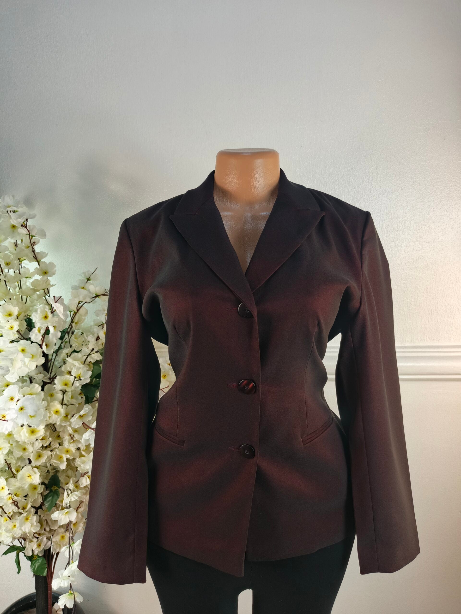 BLAZER UK SIZE 12 [LENGTH 26 INCHES, WINE] image 0