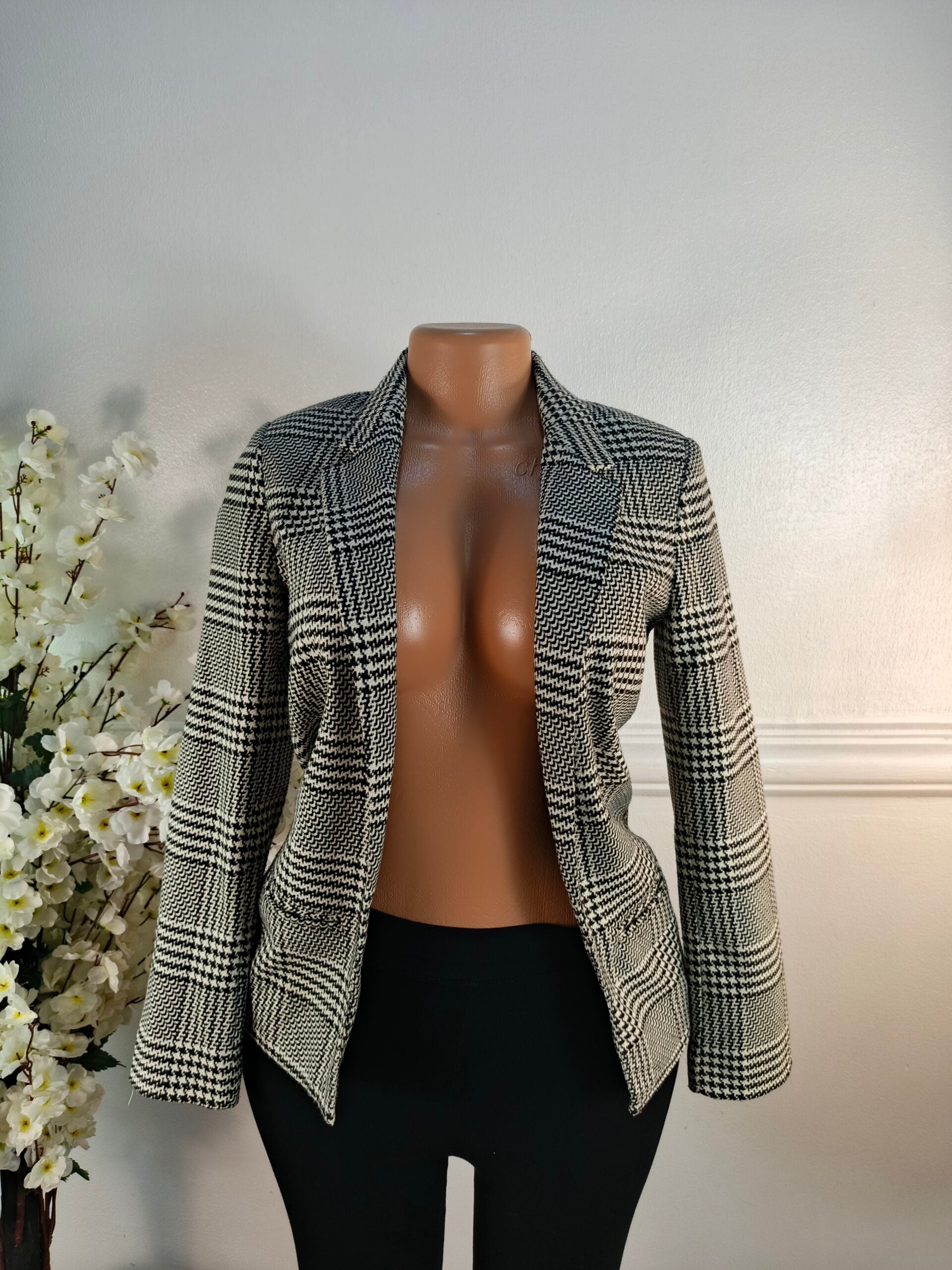TOPSHOP UK SIZE 6 [LENGTH 26 INCHES] image 0