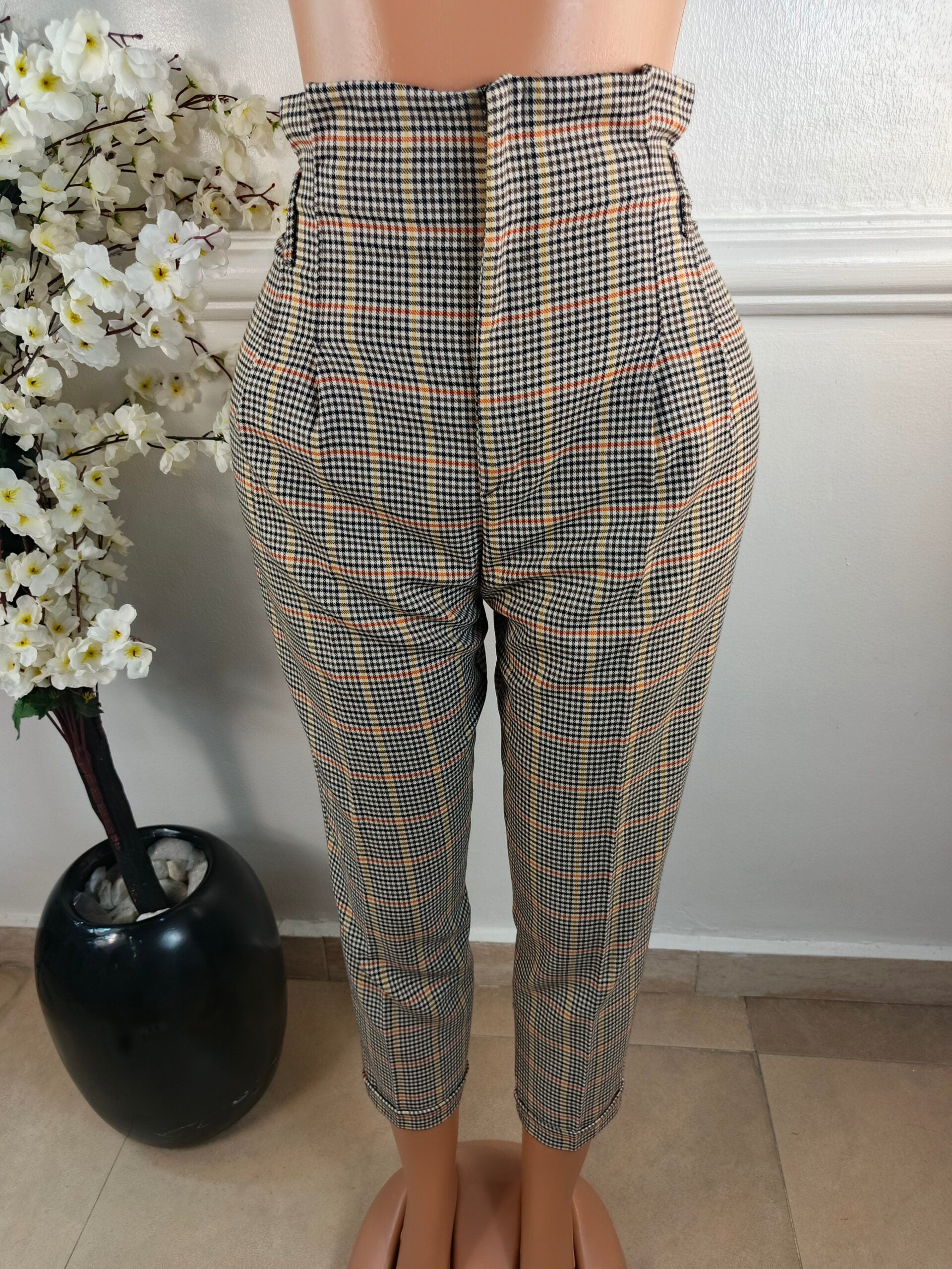 BERSHKA UK 14 [LENGHT 38 INCHES] image 0