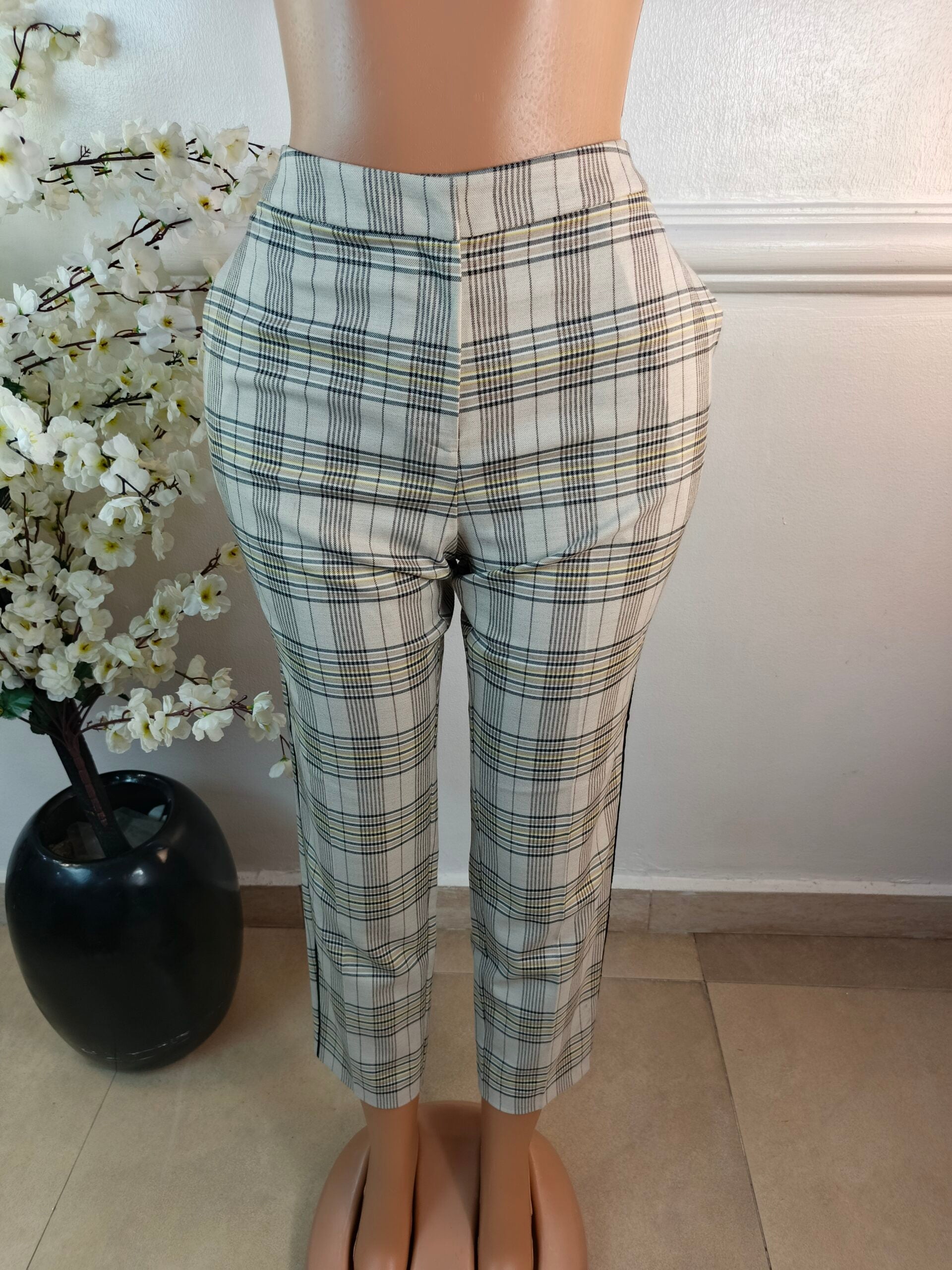 CAMAIEU UK SIZE 16 [LENGTH 38 INCHES, CHECKERS] image 0