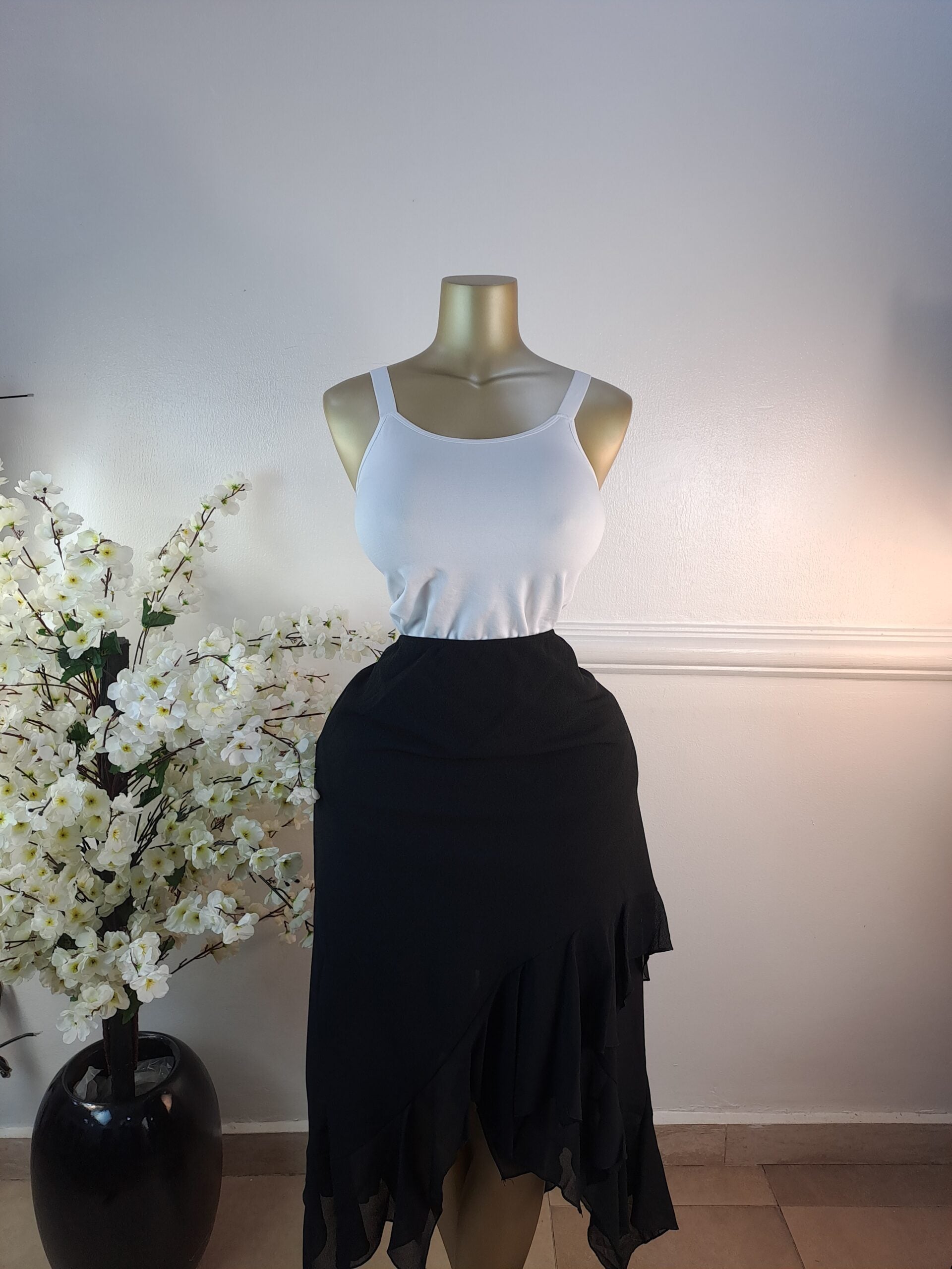 MOLLY UK SIZE 22 [LENGTH 32 INCHES, BLACK] image 0