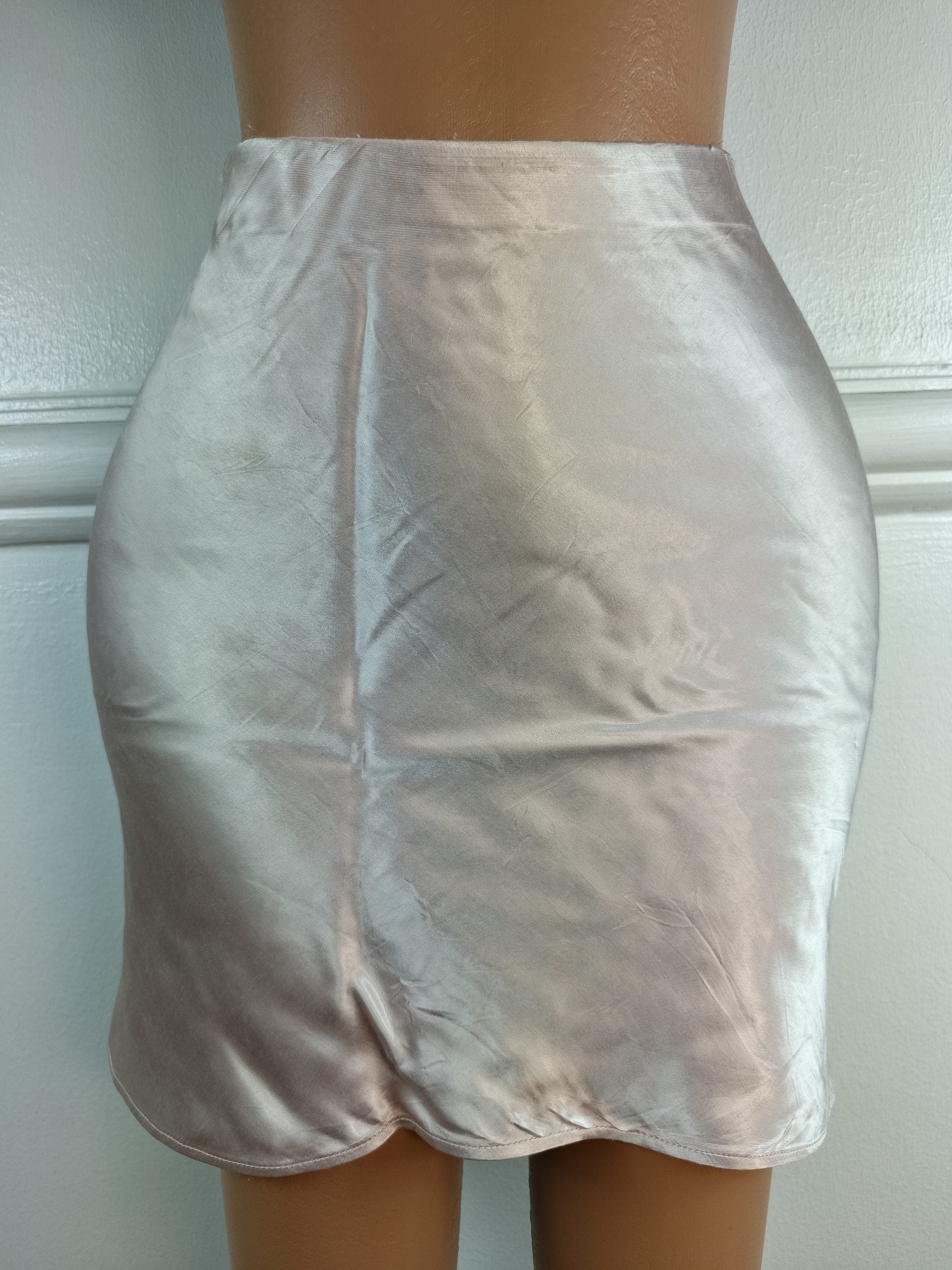H&M UK 18, L-20 INCHES image 0