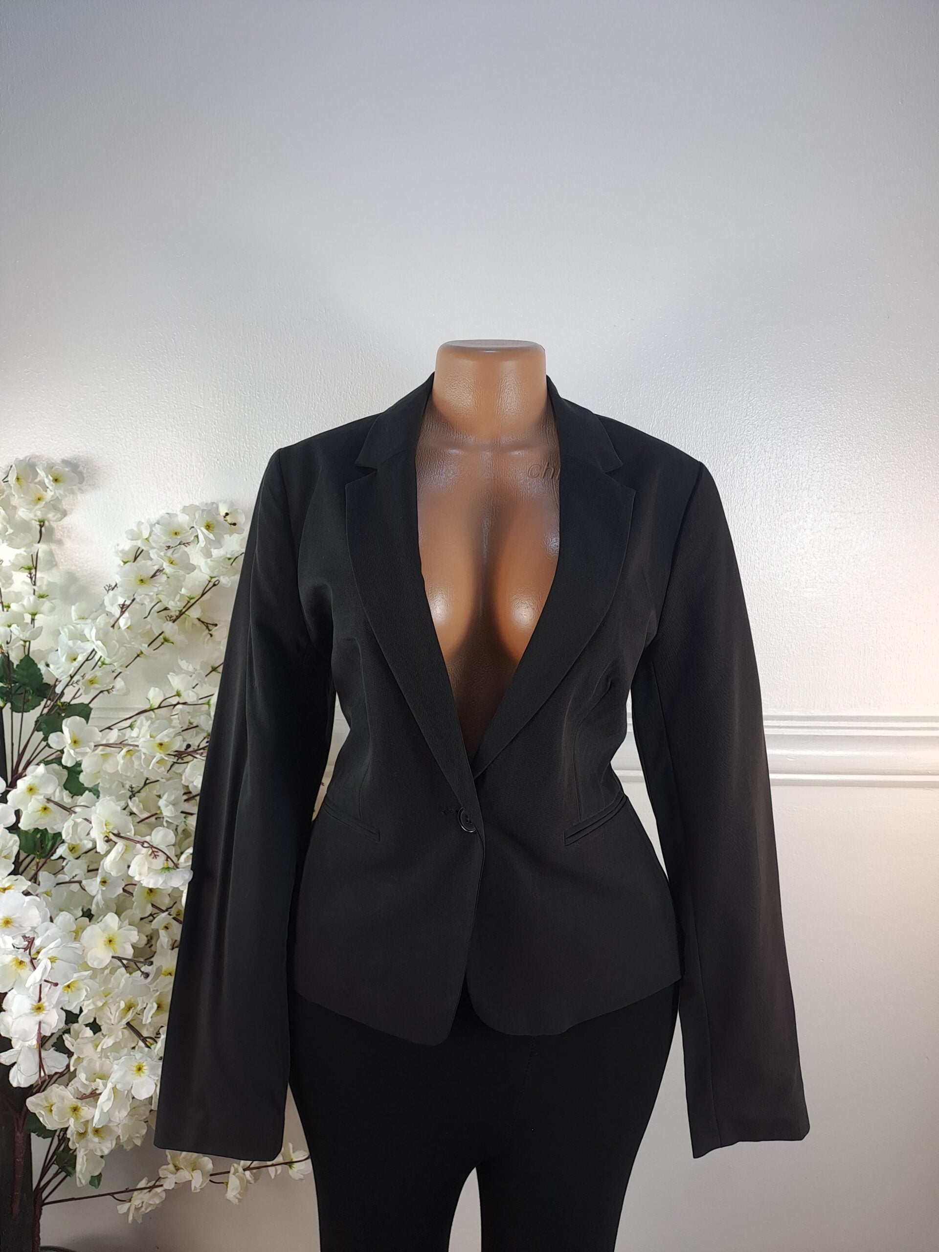 NEW LOOK UK SIZE 12 [LENGTH 25 INCHES, BLACK] image 0