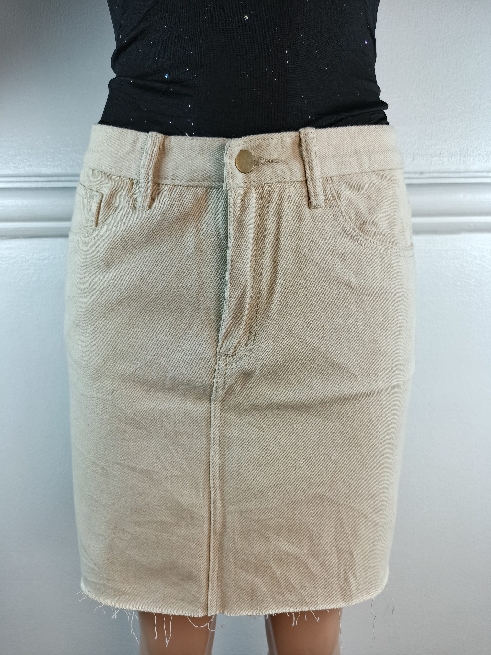 COMMA SHOP UK 10, L-17 INCHES image 0