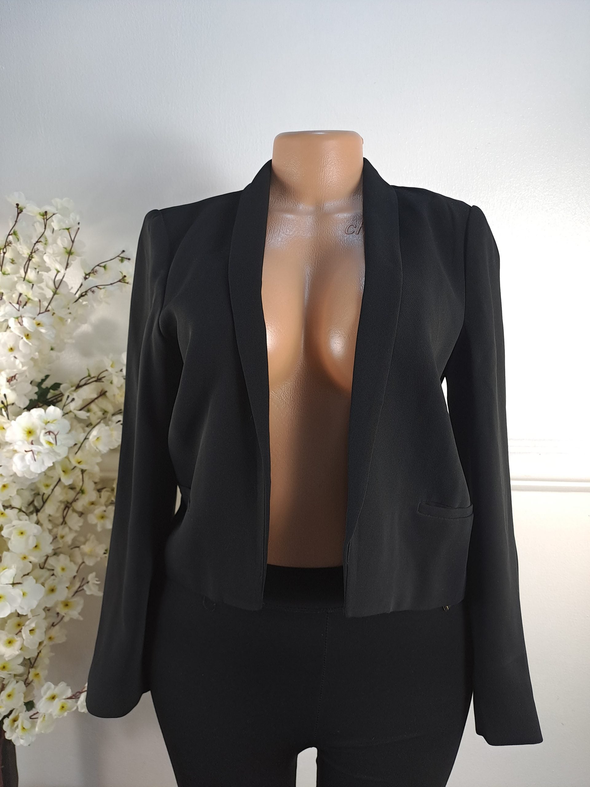 MANGO BASICS UK SIZE 10 [LENGHT 20 INCHES] image 0