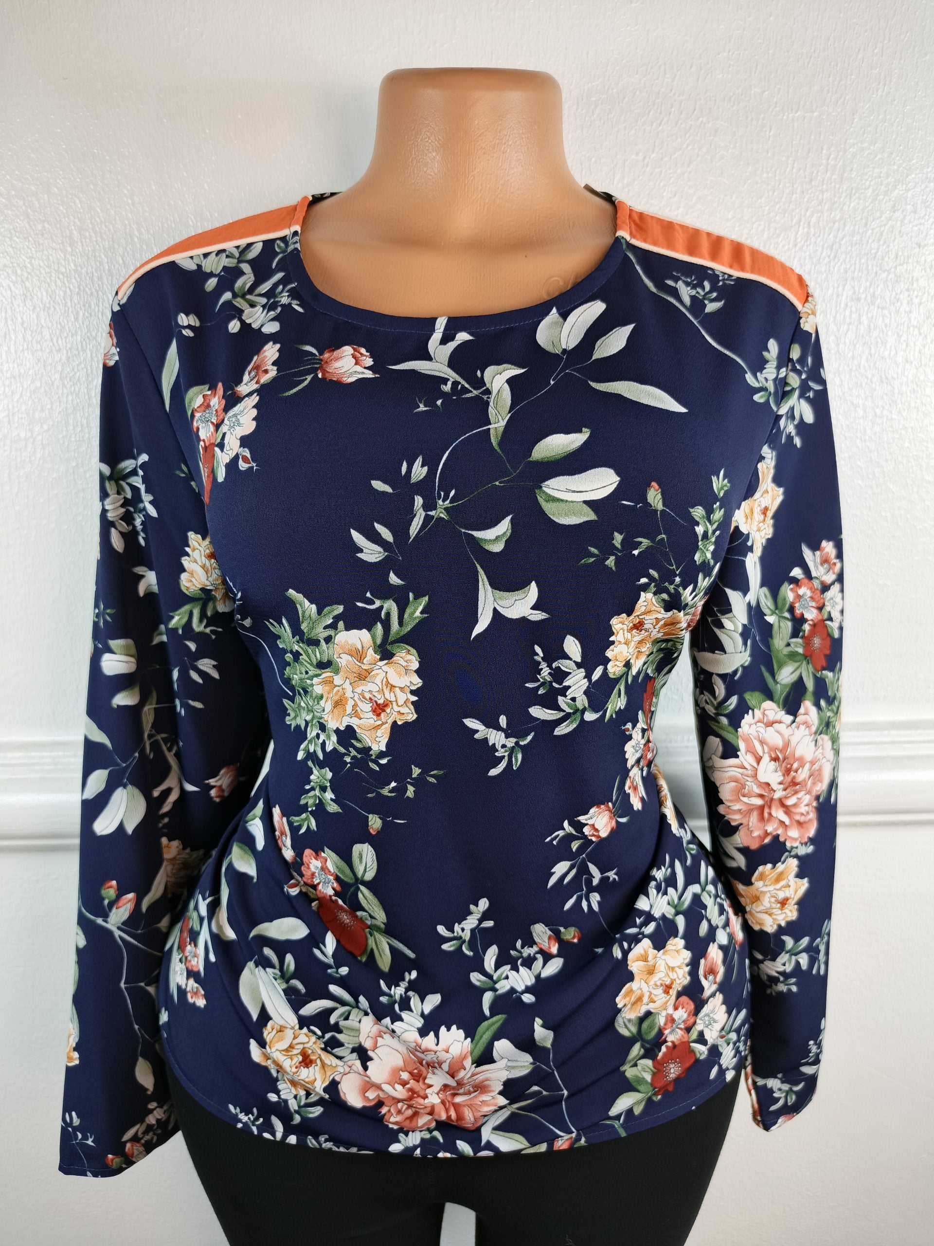 ONLY UK 12 image 0