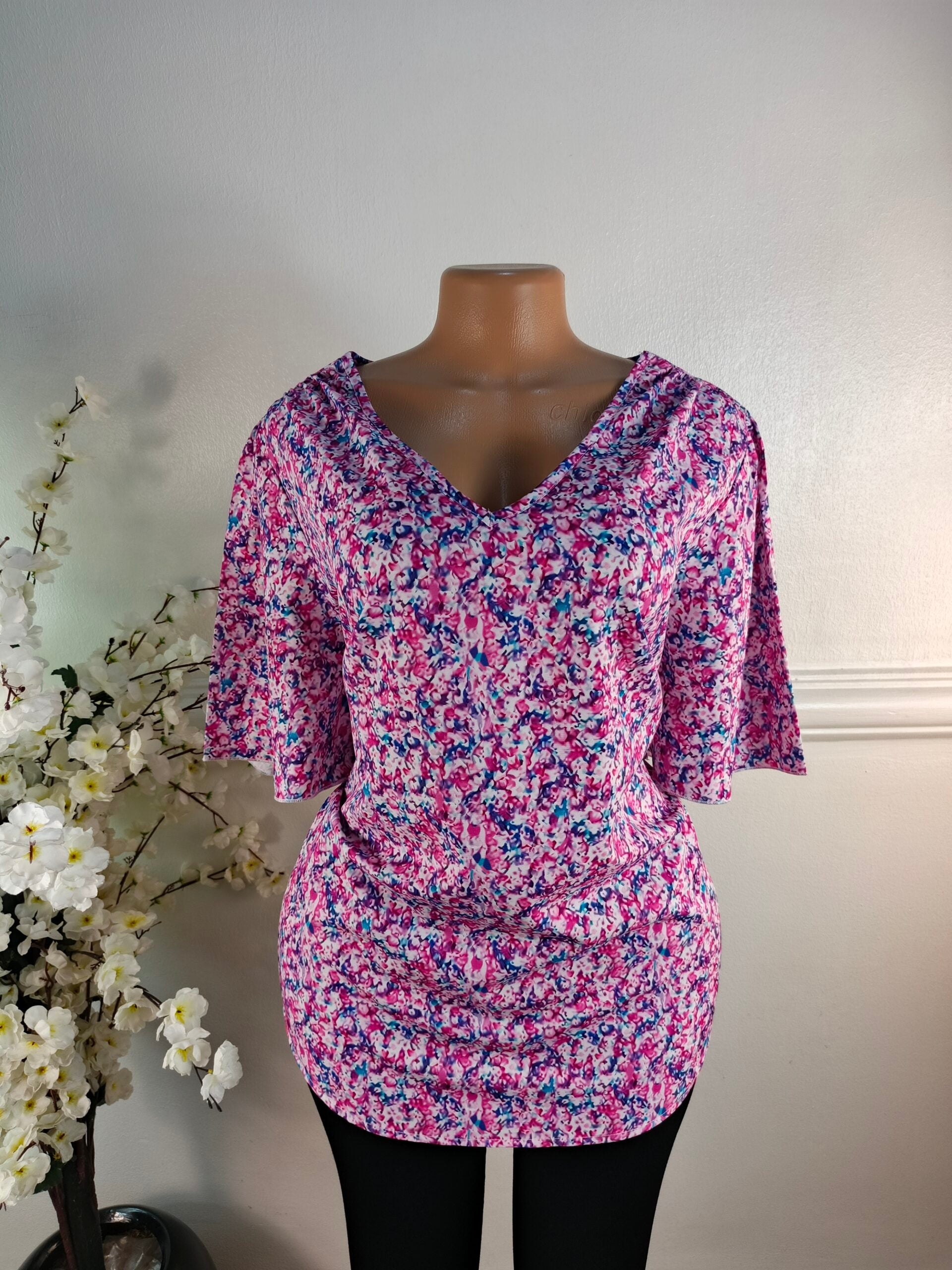 EMERY ROSE UK SIZE 20 image 0