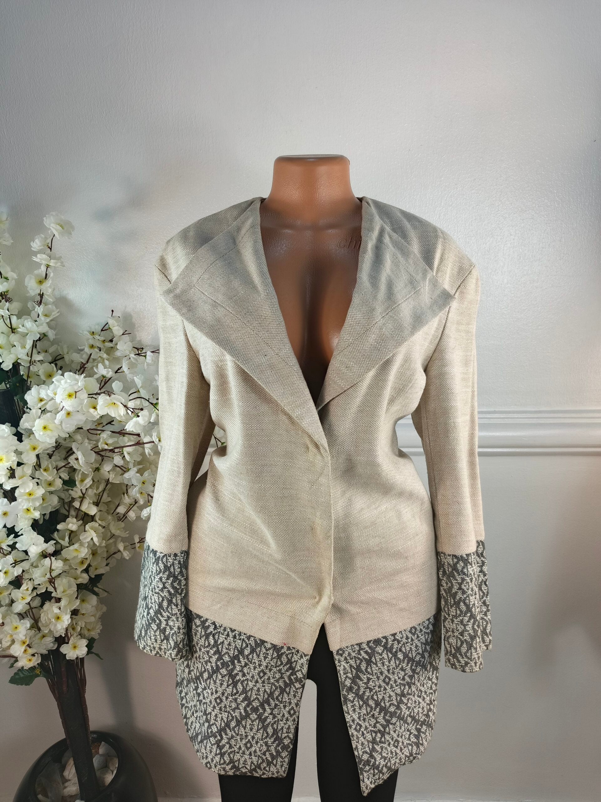 PERUNA UK SIZE 10 [LENGHT 35 INCHES, CREAM] image 0