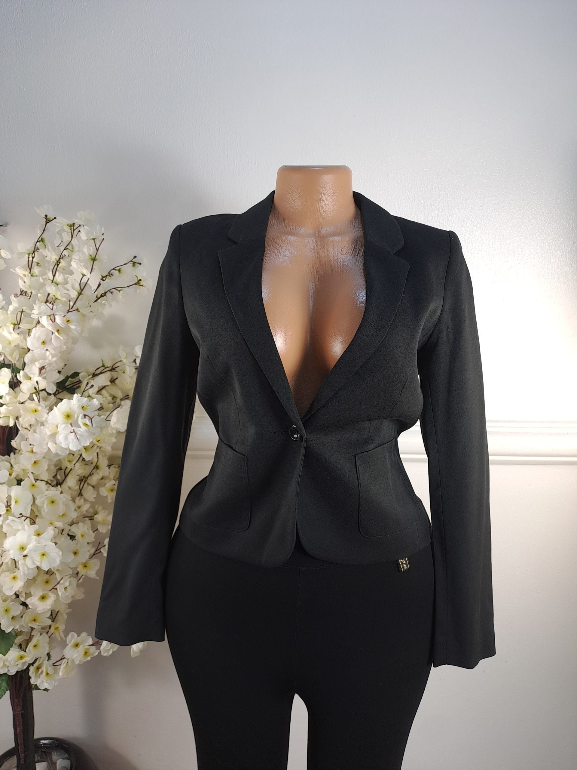 H&M UK SIZE 6 [LENGHT 21 INCHES] image 0