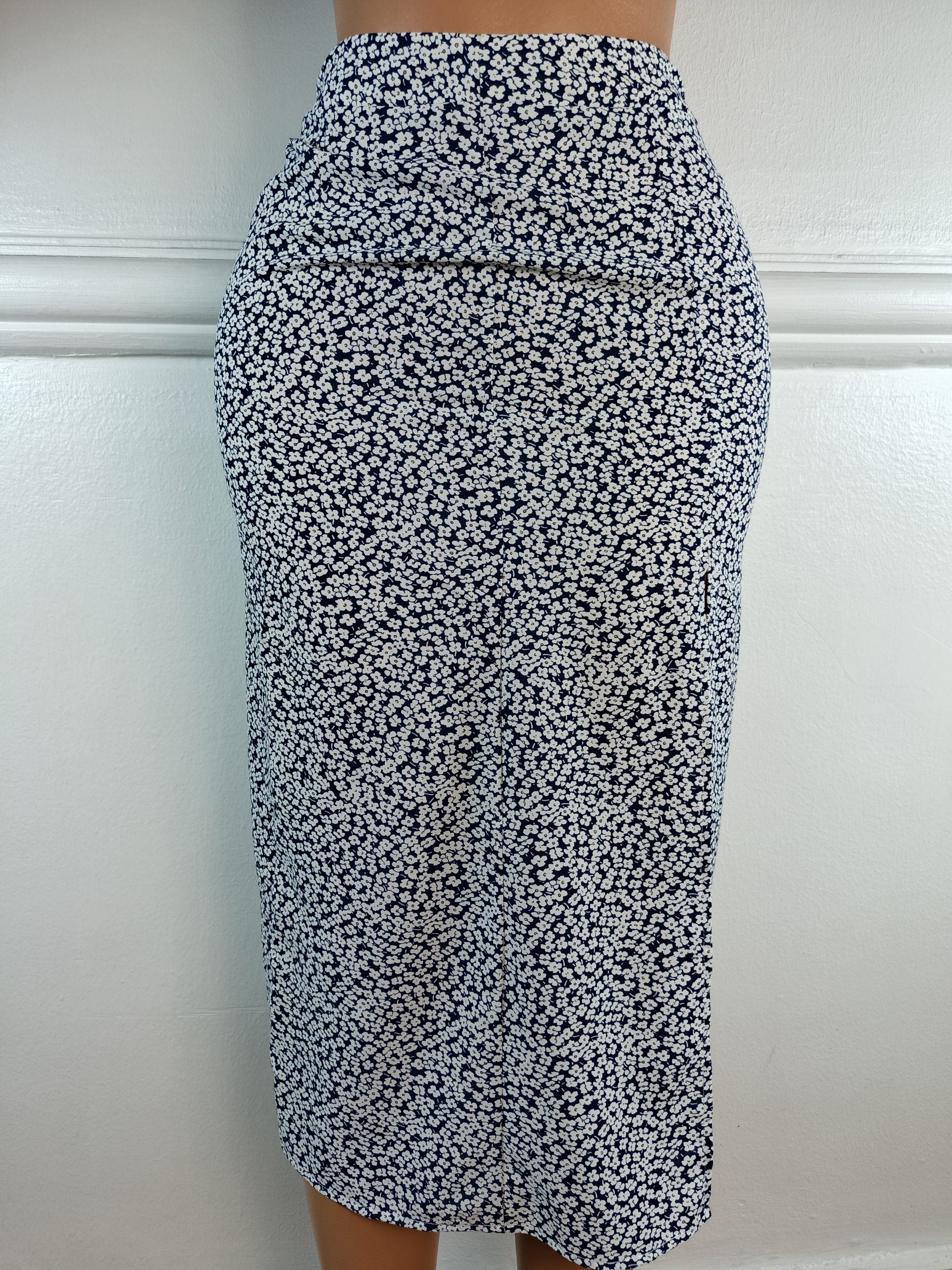 SKIRT UK 8, L-32 INCHES image 0
