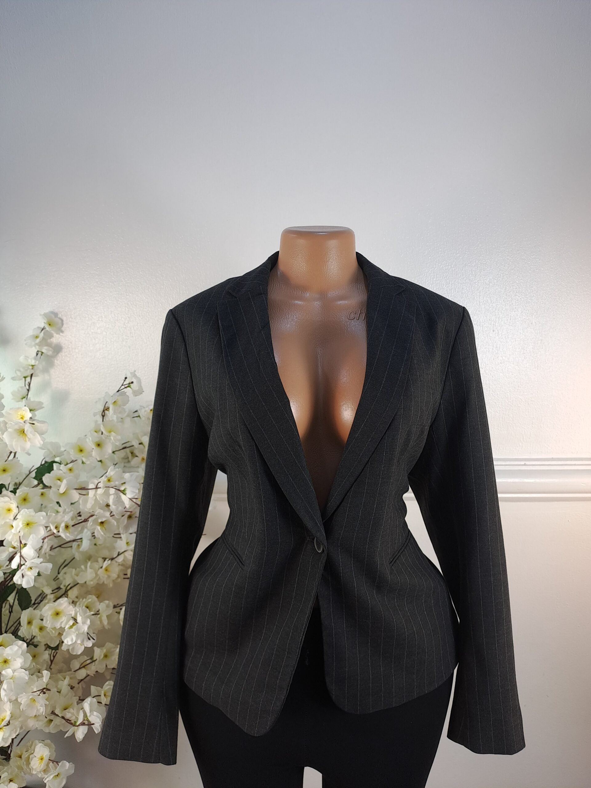 H&amp;M UK SIZE 12 [LENGTH 26 INCHES, ASH] image 0