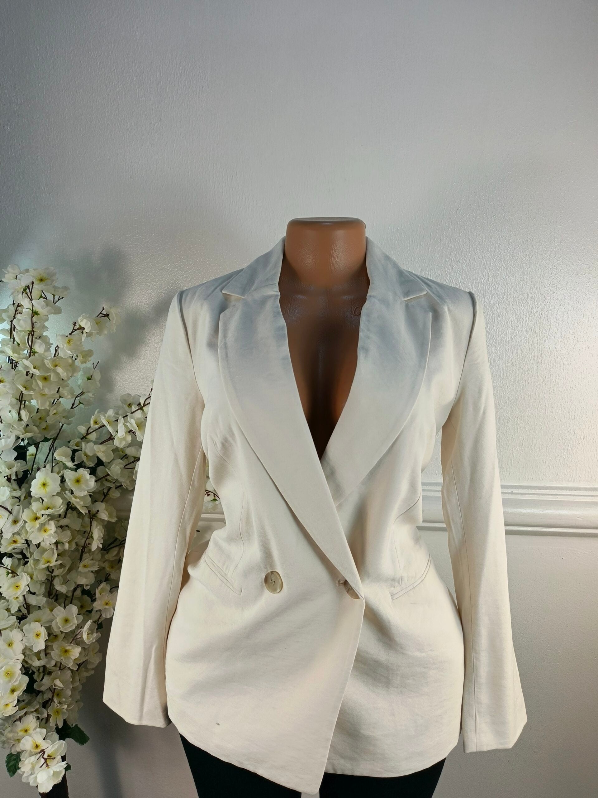 H&amp;M UK SIZE 10 [LENGHT 28 INCHES, CREAM] image 0