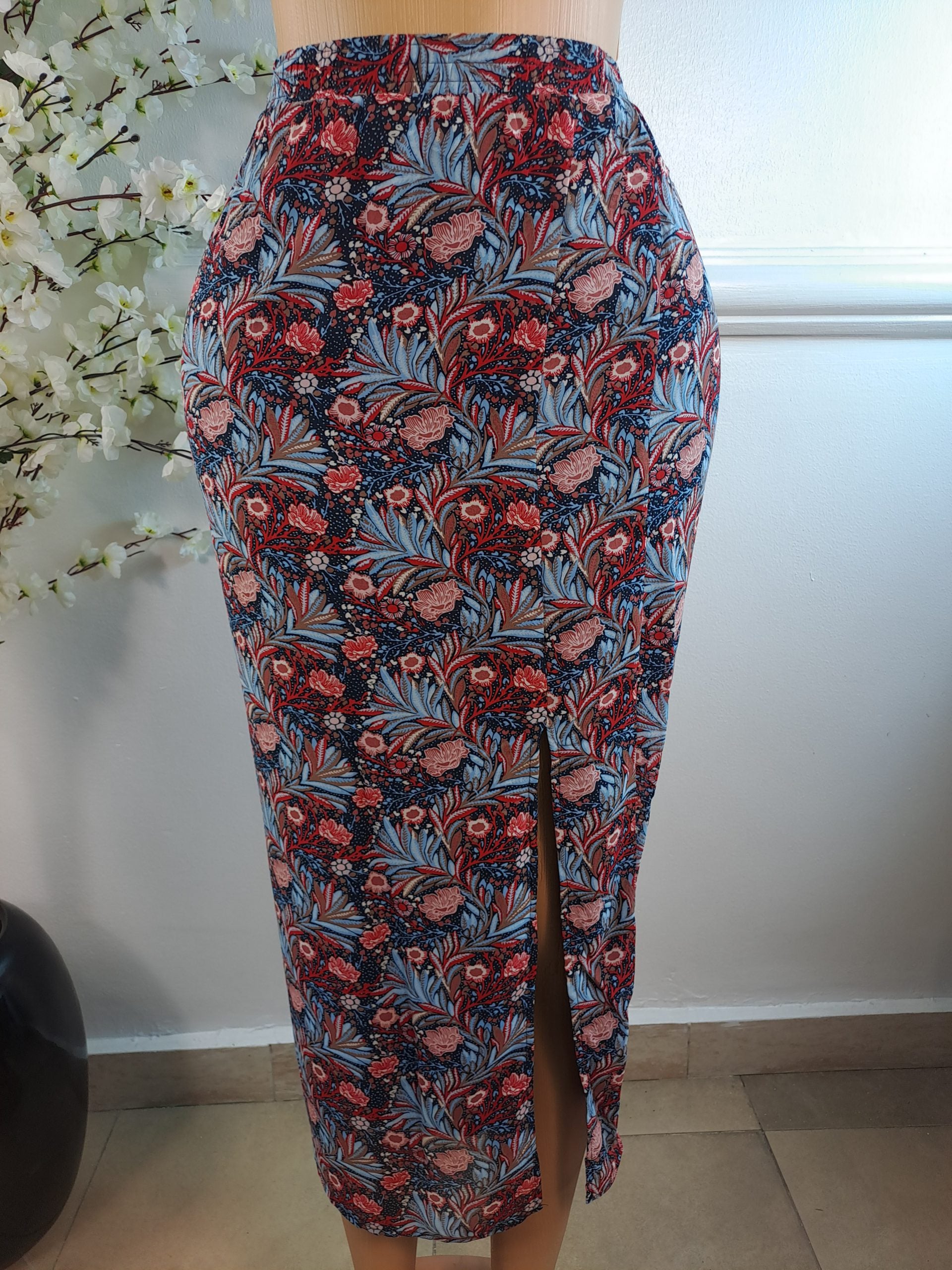 VERO MODA UK 8, L-36 INCHES image 0