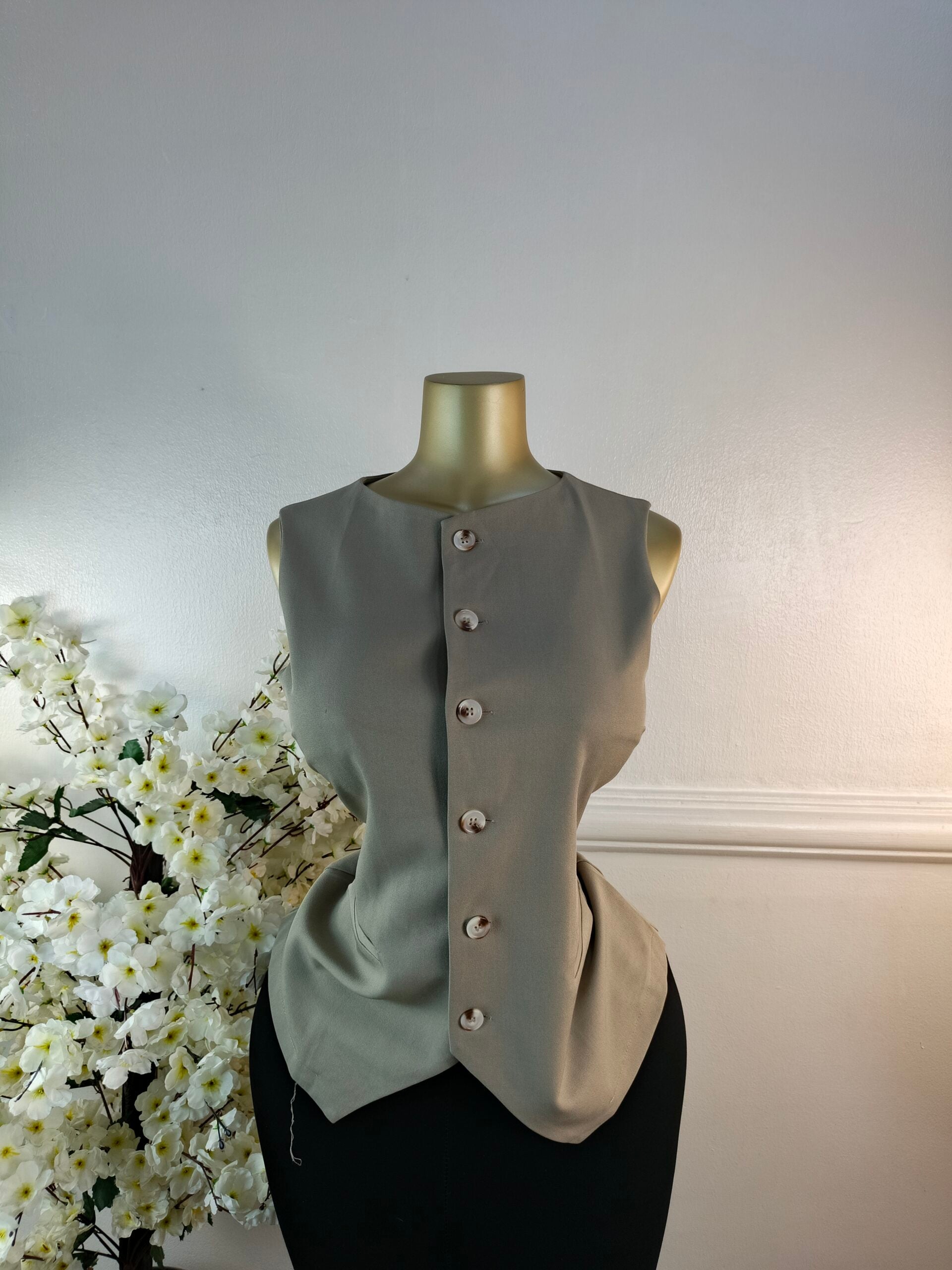 PRETTYLITTLETHING UK SIZE 8 [LENGTH 26 INCHES, GREY] image 0