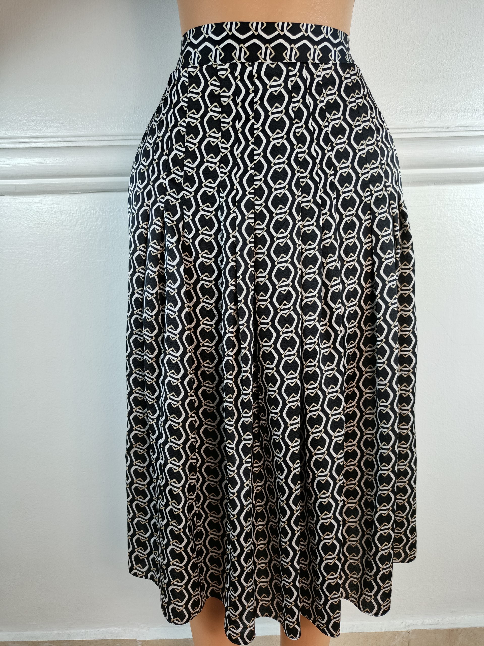 PRIMARK UK 8, L-32 INCHES image 0