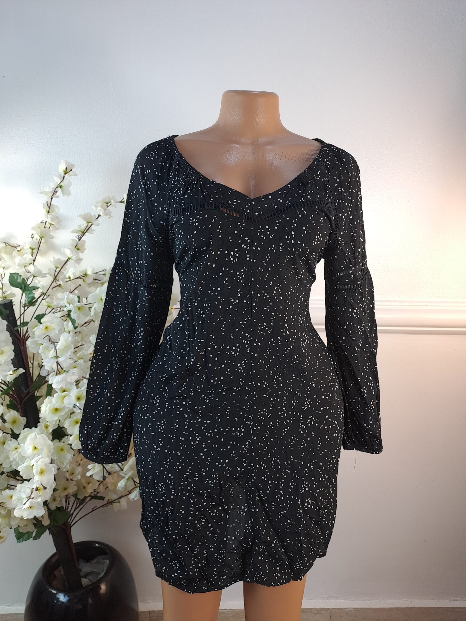 MINT VELVET UK SIZE 12 [BLACK] image 0