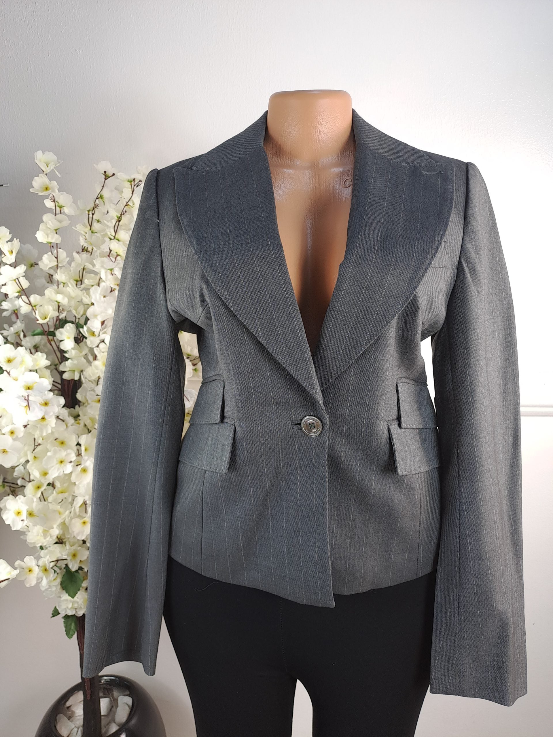 BLAZERS UK SIZE 8 [LENGHT 24 INCHES] image 0