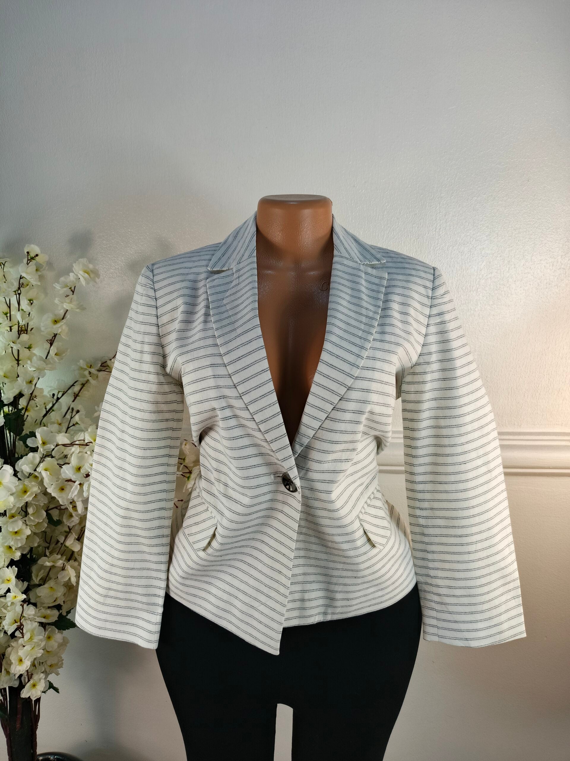 TU UK SIZE 10 [LENGTH 24 INCHES, WHITE] image 0