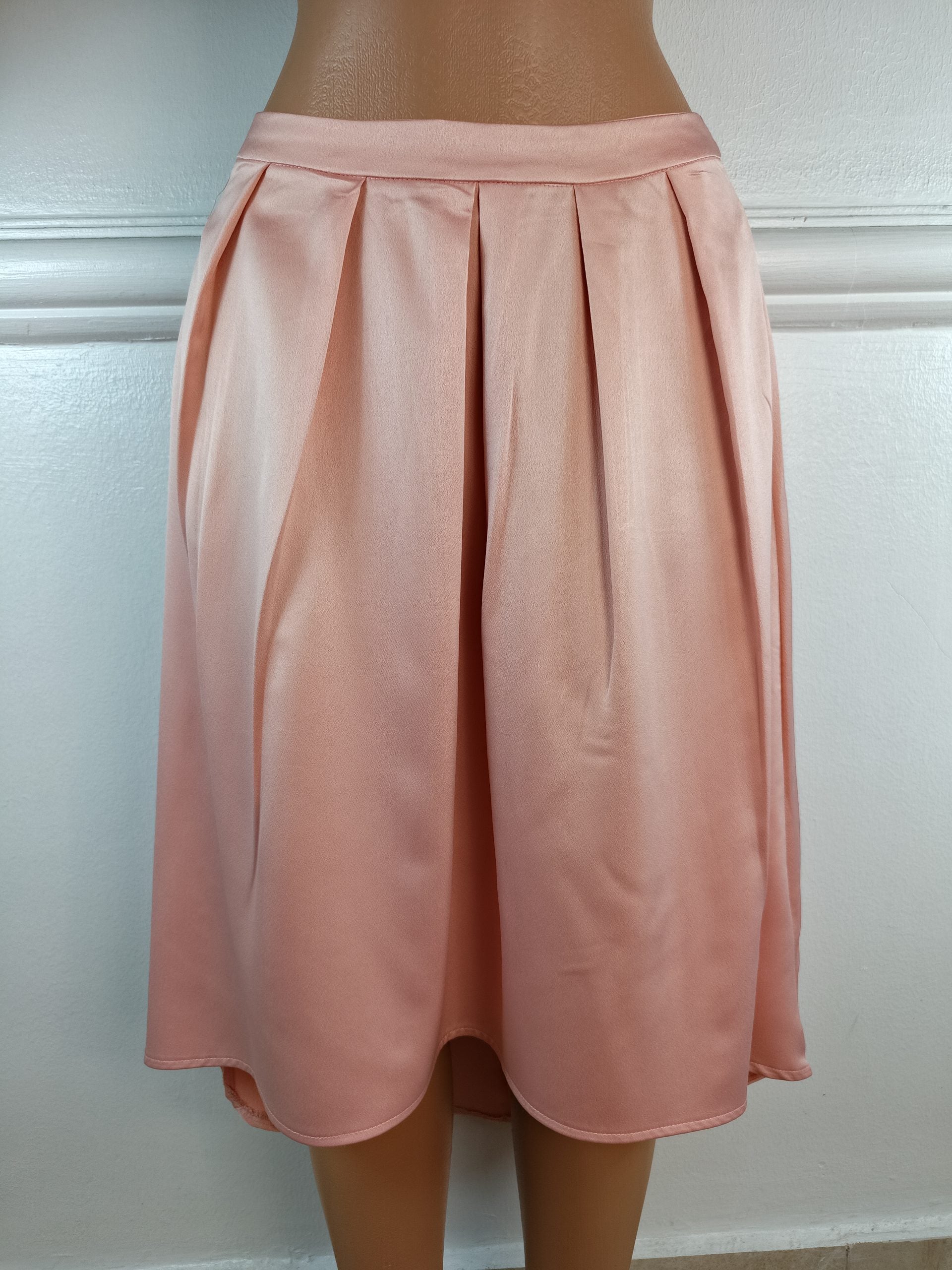 AMBER UK 10, L-28 INCHES image 0