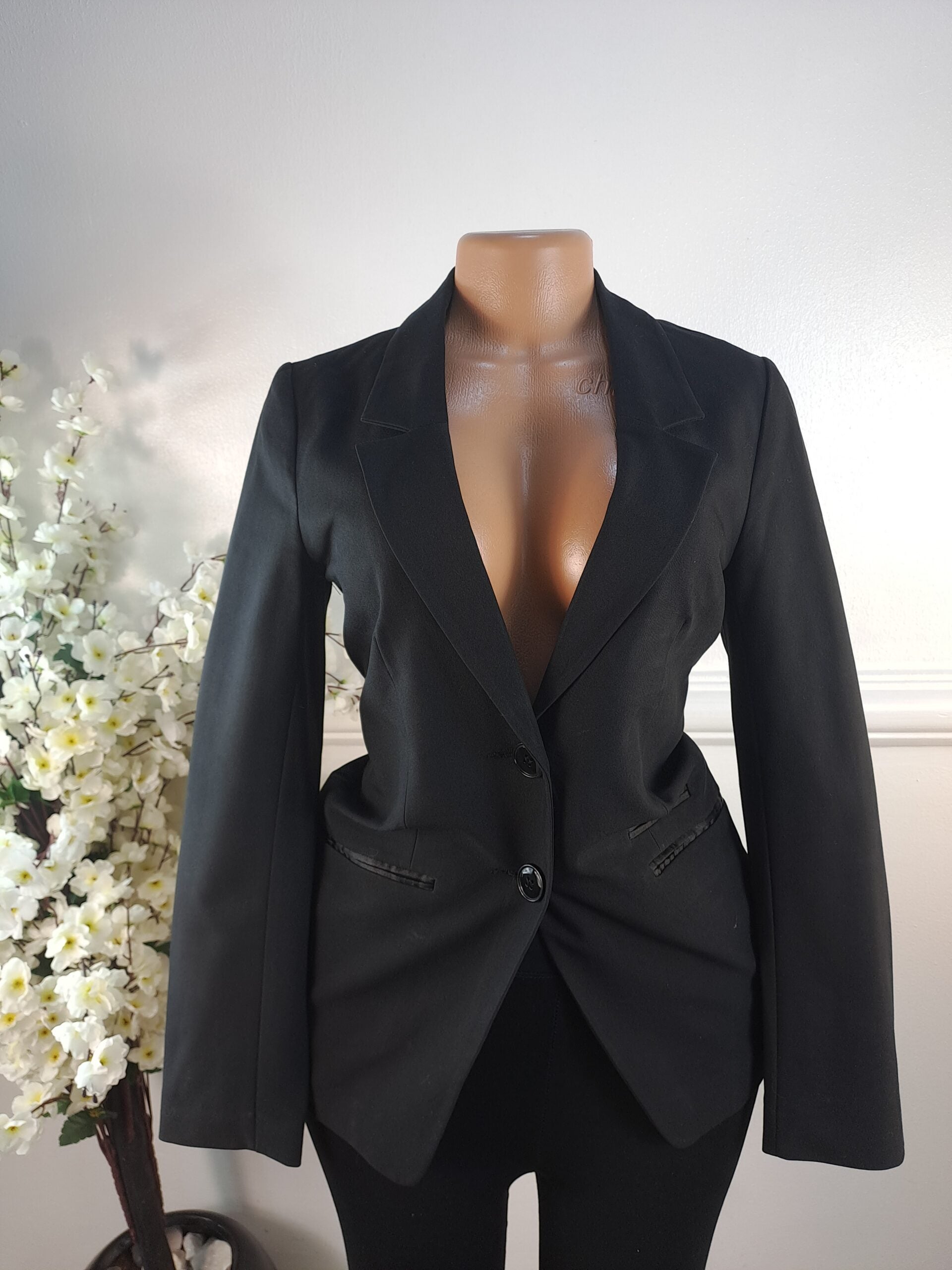 BLAZER UK SIZE 6 [LENGHT 27 INCHES] image 0