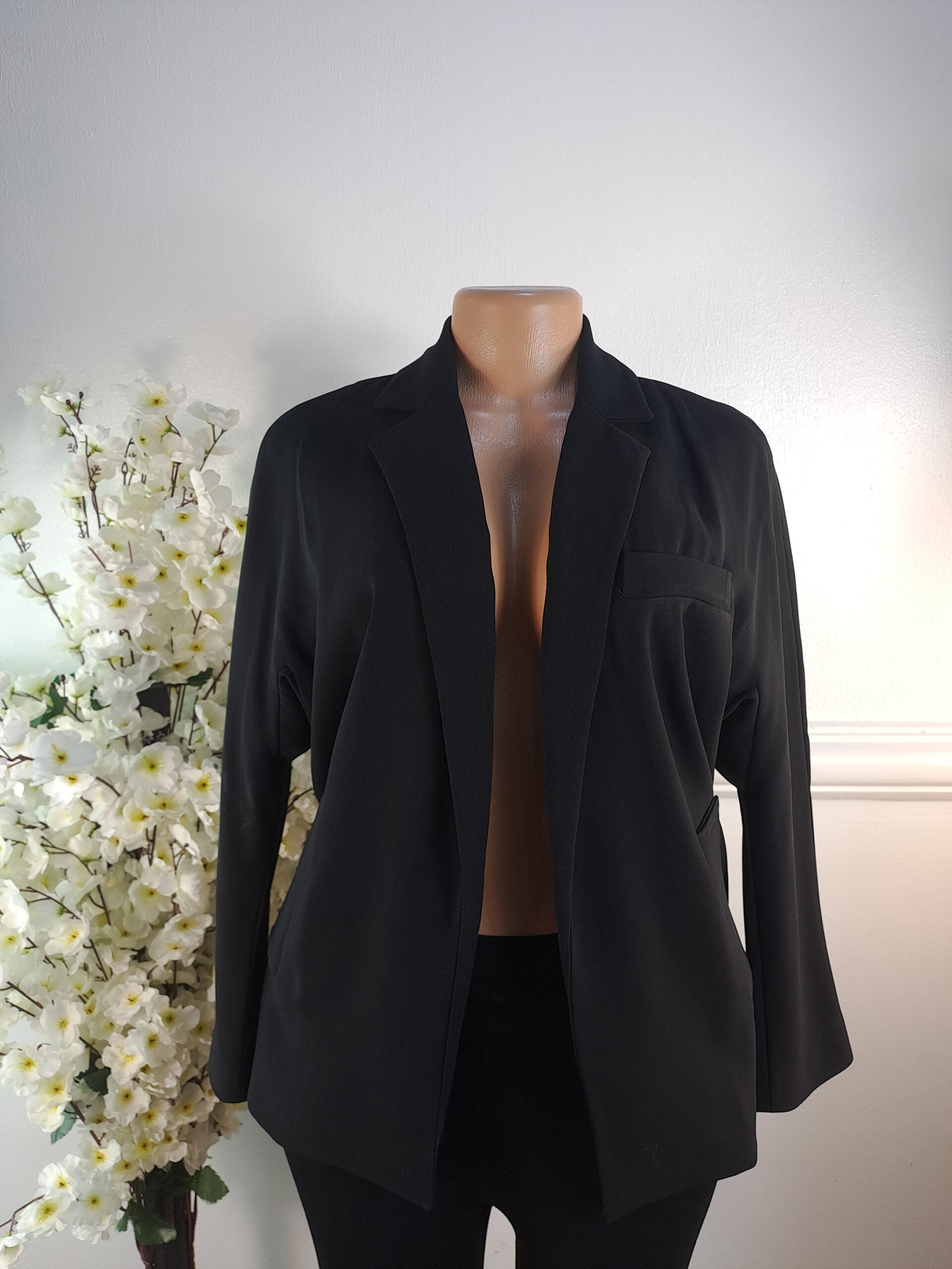 ZARA WOMAN UK SIZE 14 [LENGTH 28 INCHES, BLACK] image 0