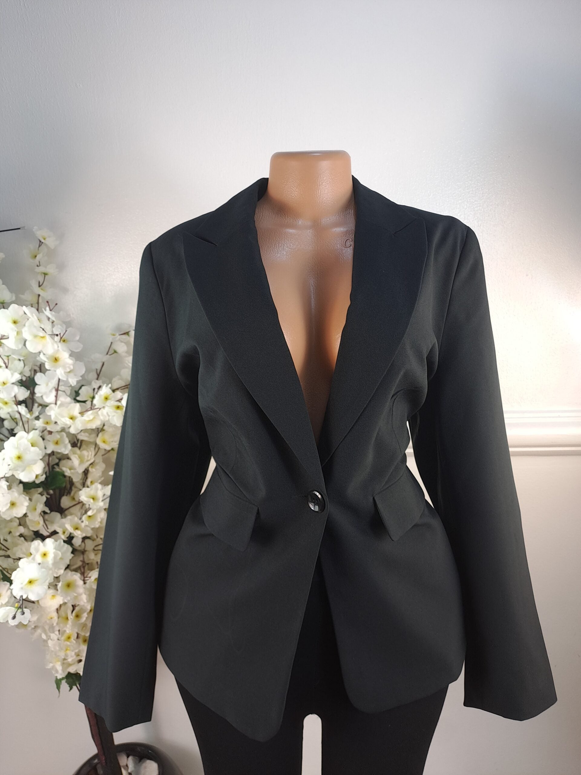 W UK SIZE 16 [LENGHT 28 INCHES] image 0