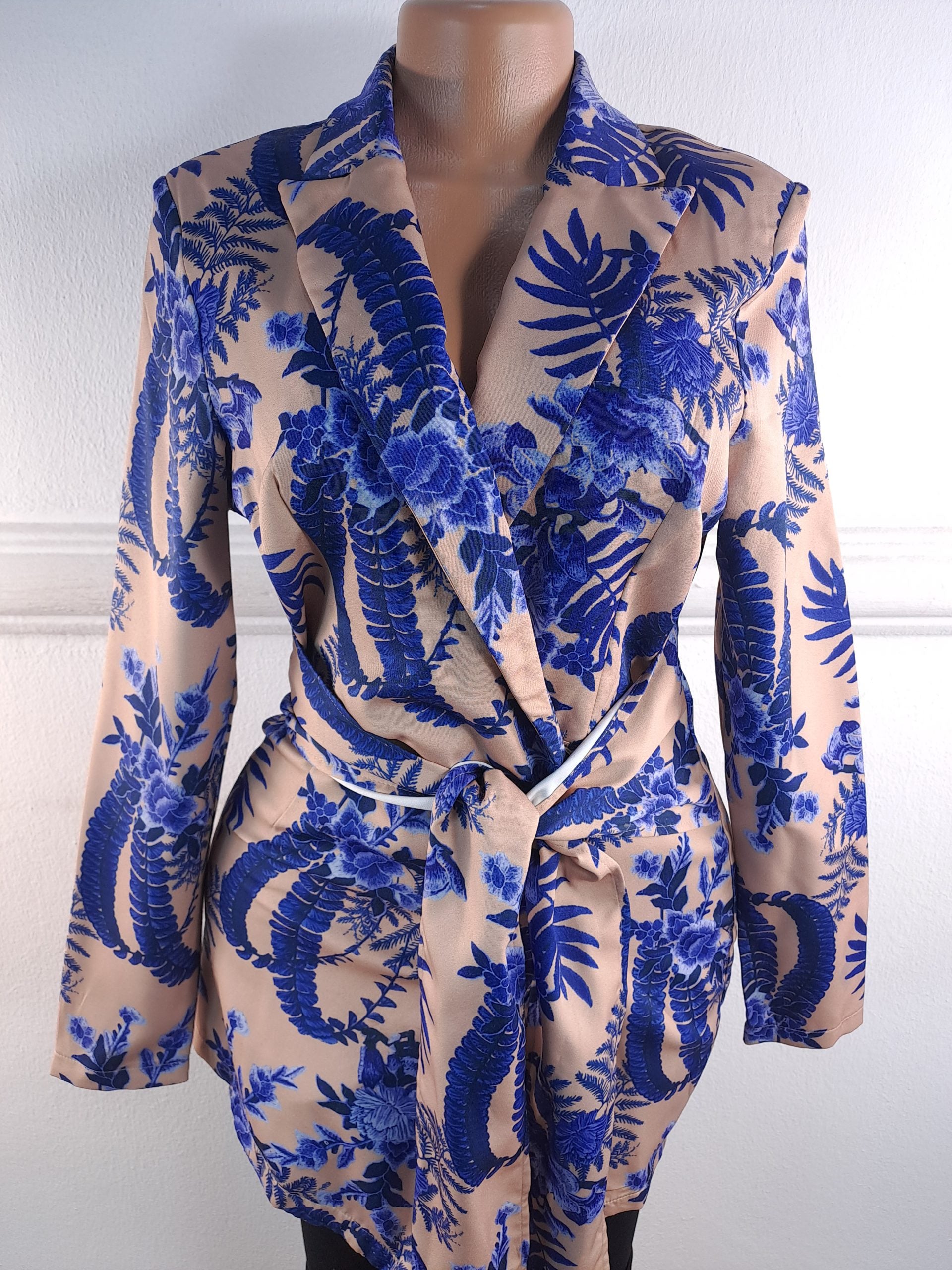PRETTYLITTLE UK 10 image 0