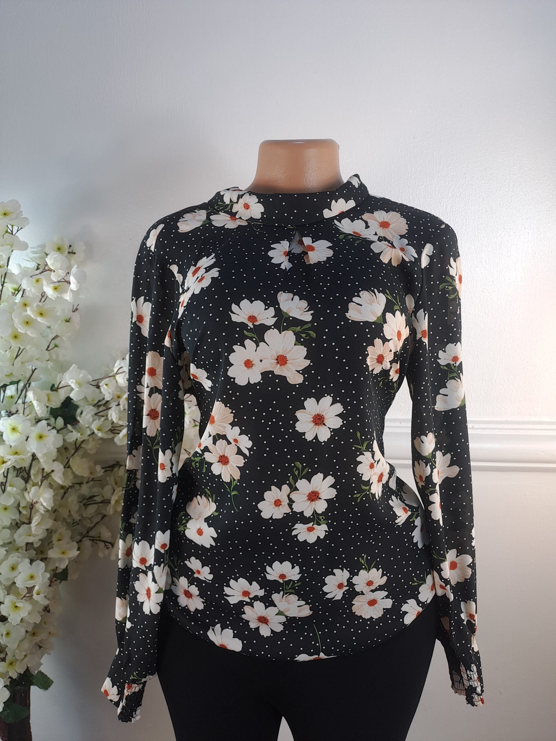 TOP UK SIZE 12 [BLACK] image 0