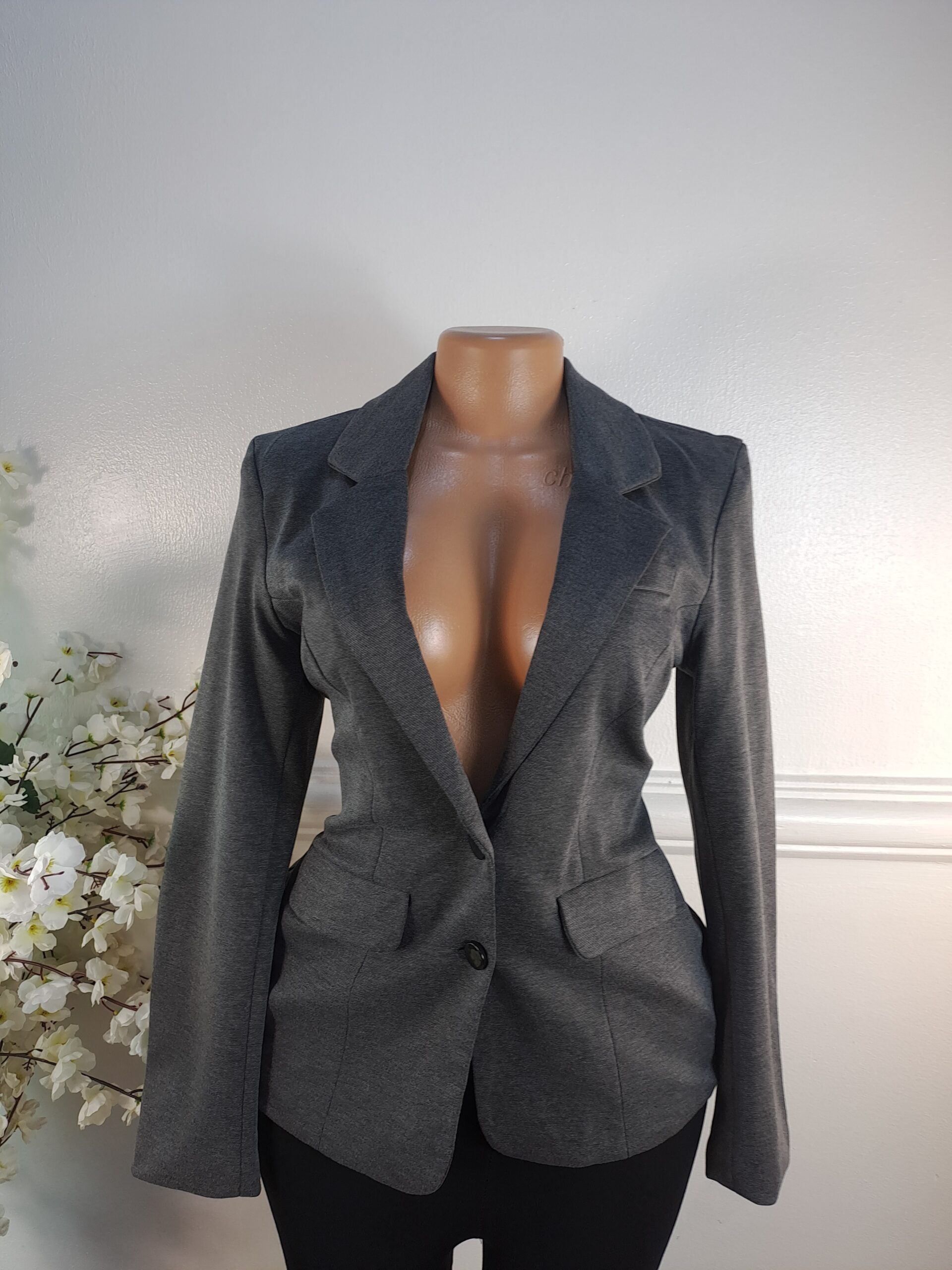 VERO MODA UK SIZE 10 [LENGTH 26 INCHES, GREY] image 0