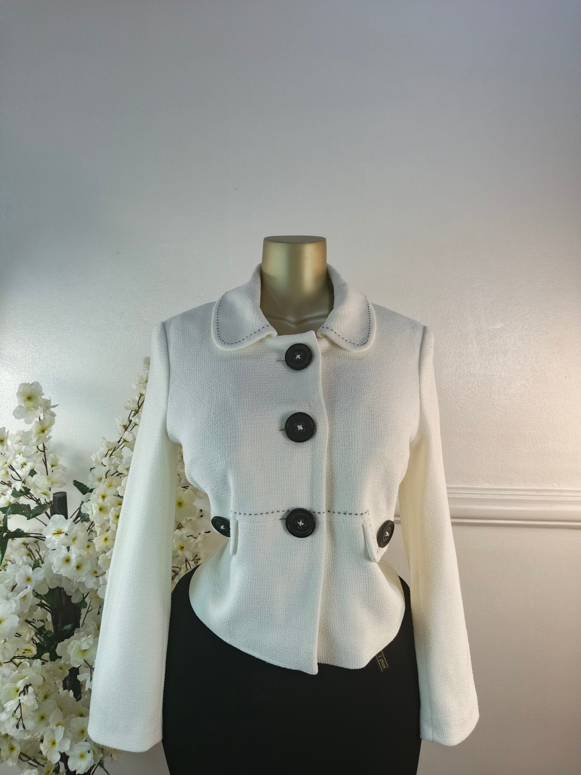 MARK &amp; SPENCER UK SIZE 10 [LENGTH 22 INCHES, WHITE] image 0