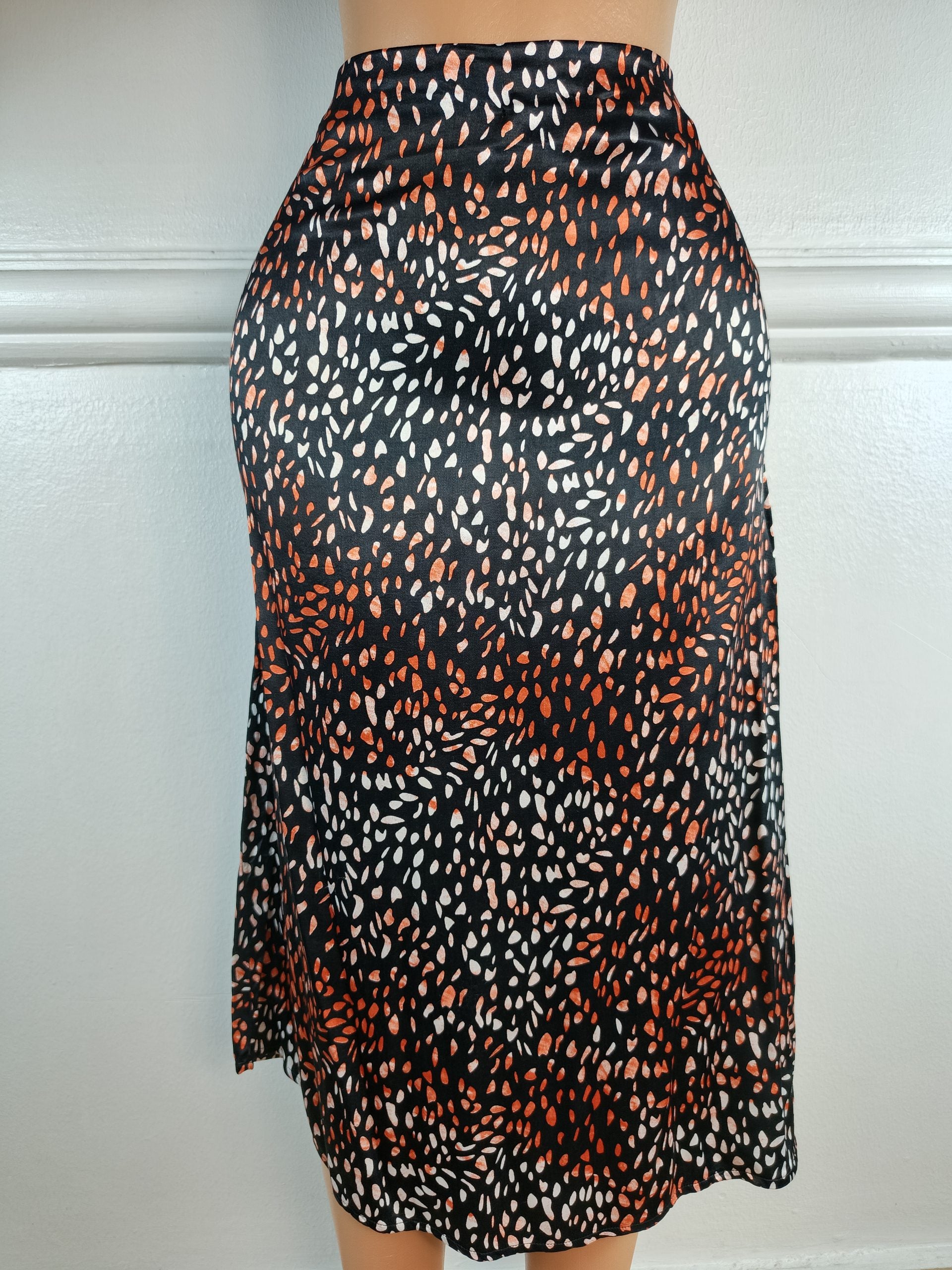 DUNNES UK 8, L-33 INCHES image 0