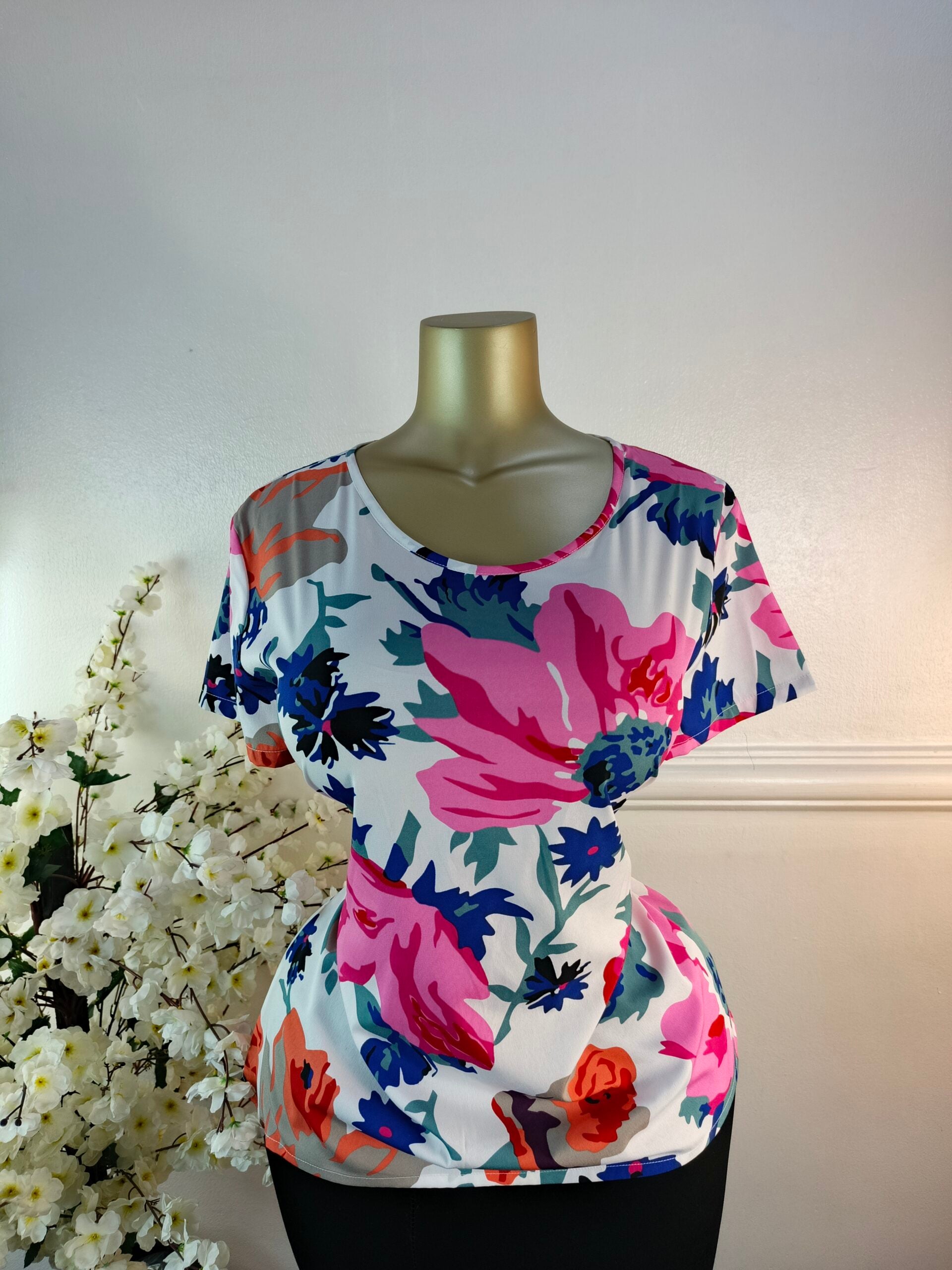 BE YOU UK SIZE 12 image 0