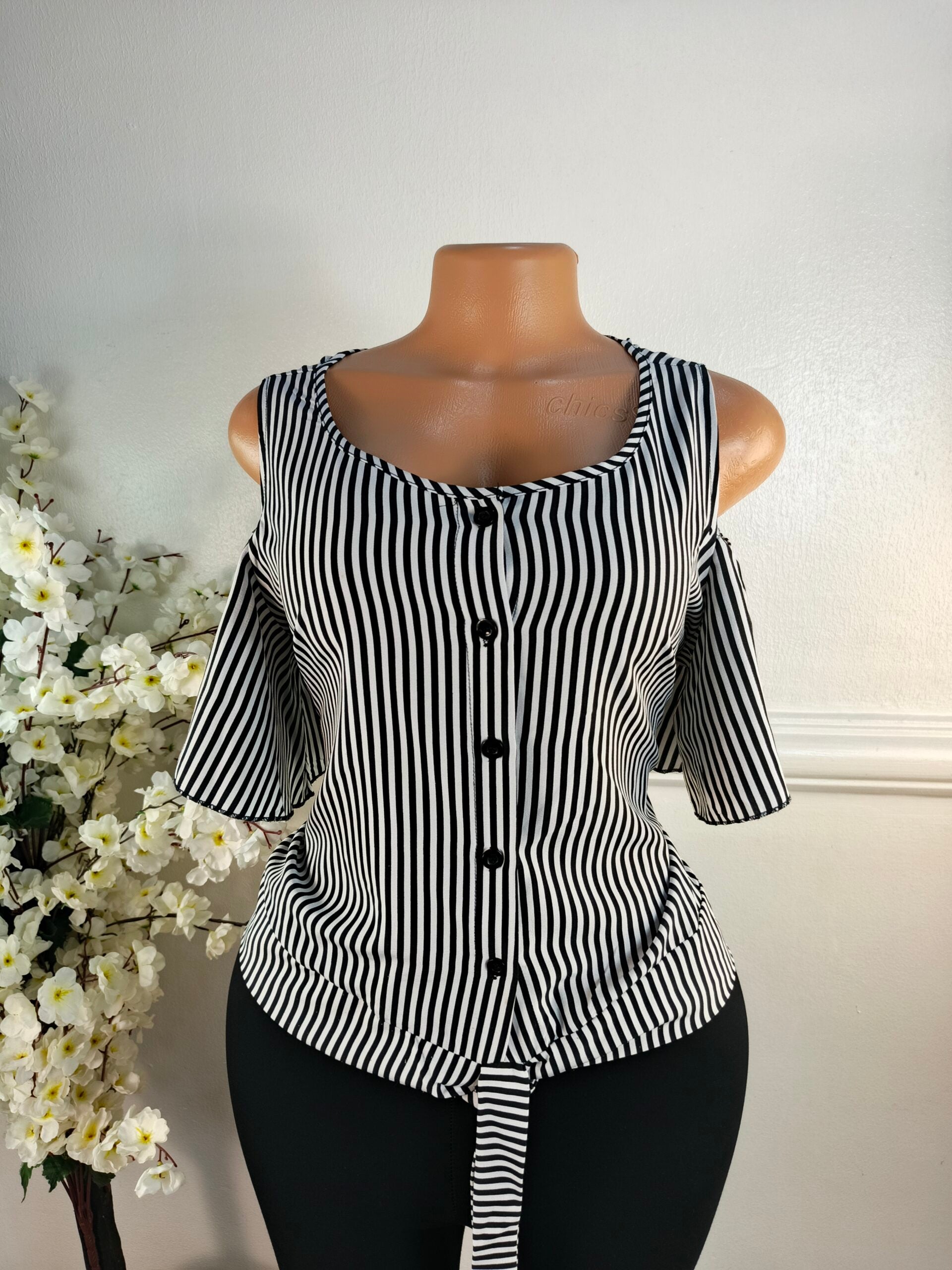 TOP UK SIZE 14 image 0