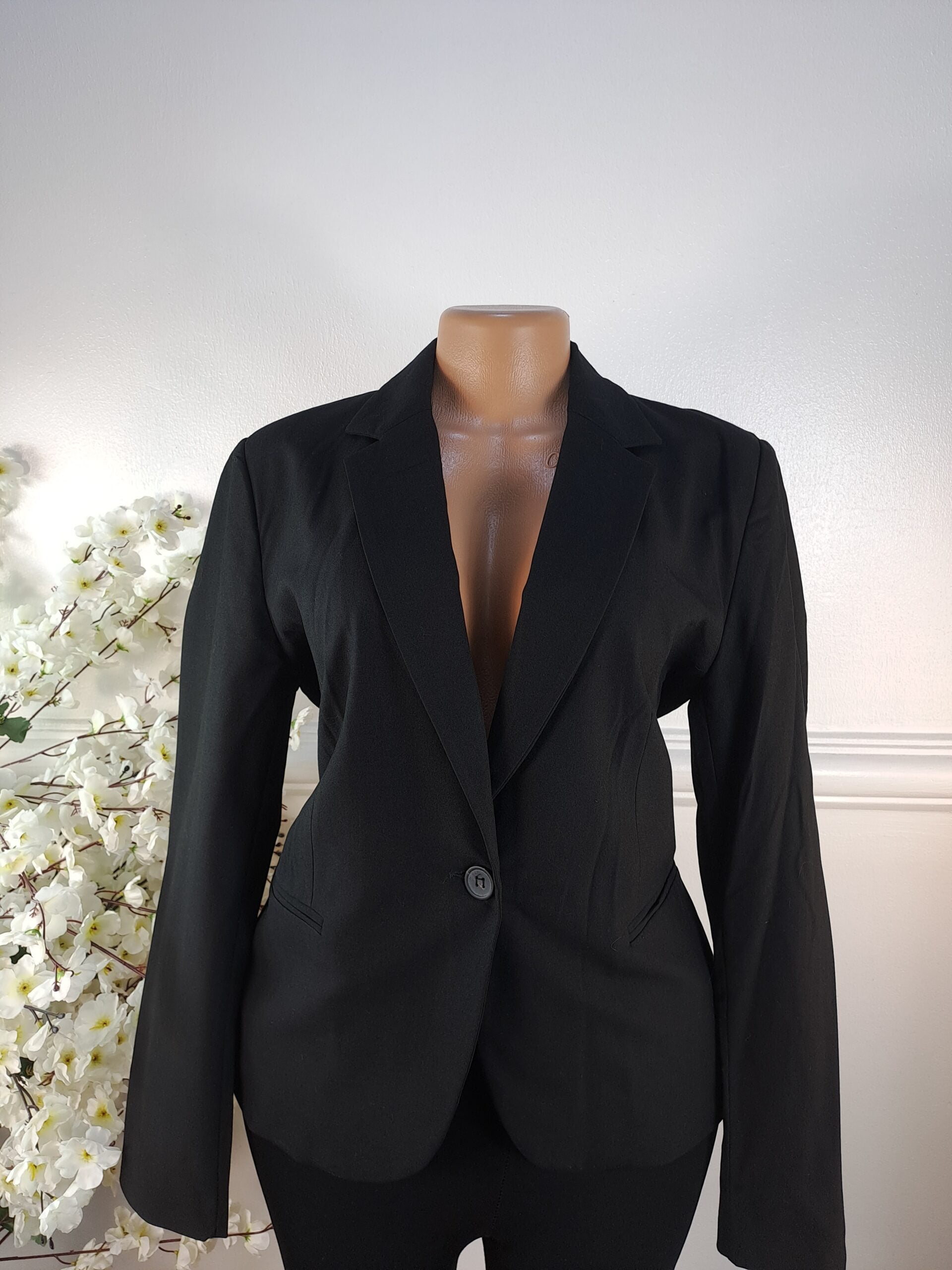 ZARA BASICS UK SIZE 8 [LENGTH 25 INCHES, BLACK] image 0