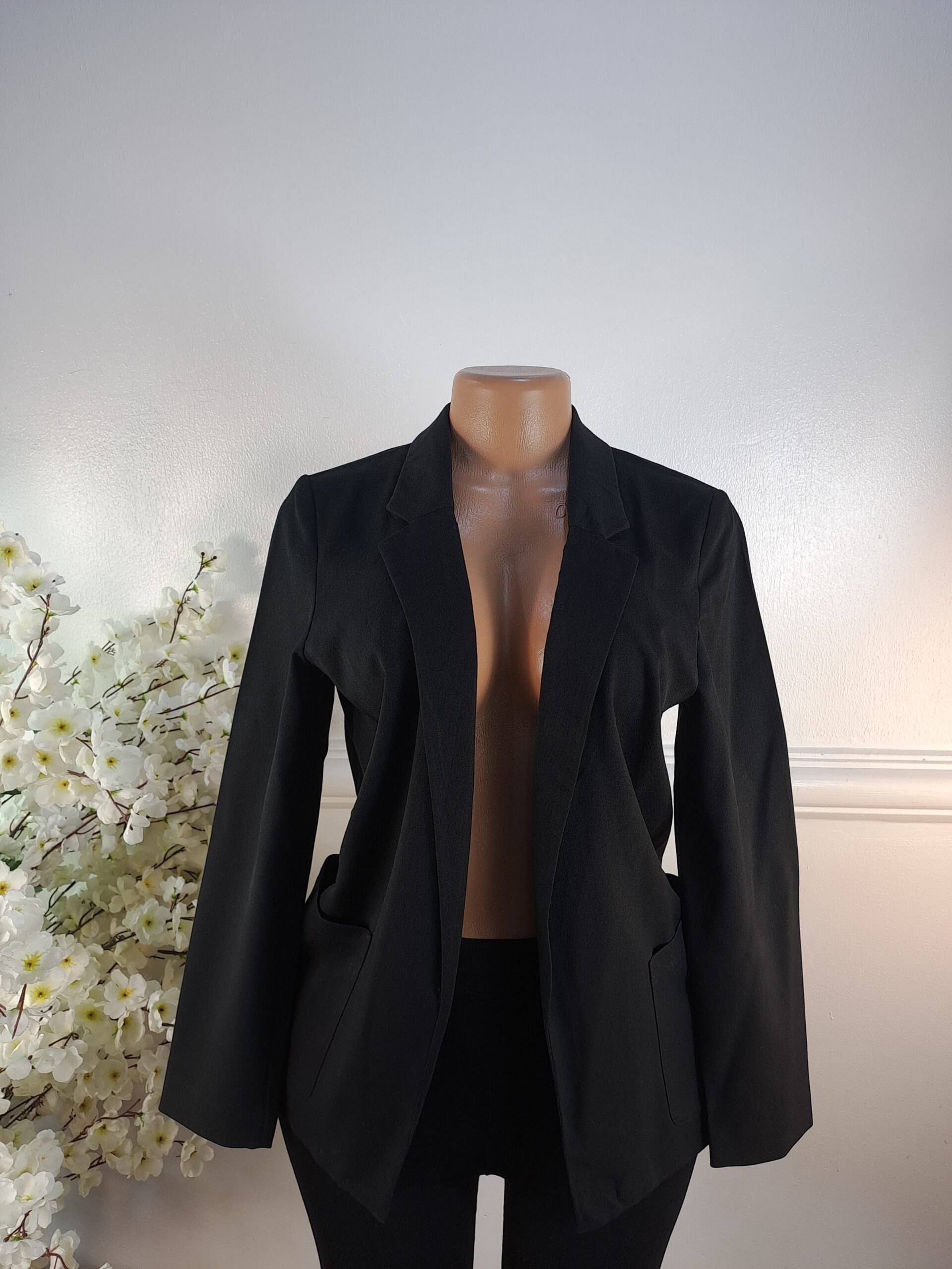 H&amp;M UK SIZE 8 [LENGTH 27 INCHES, BLACK] image 0