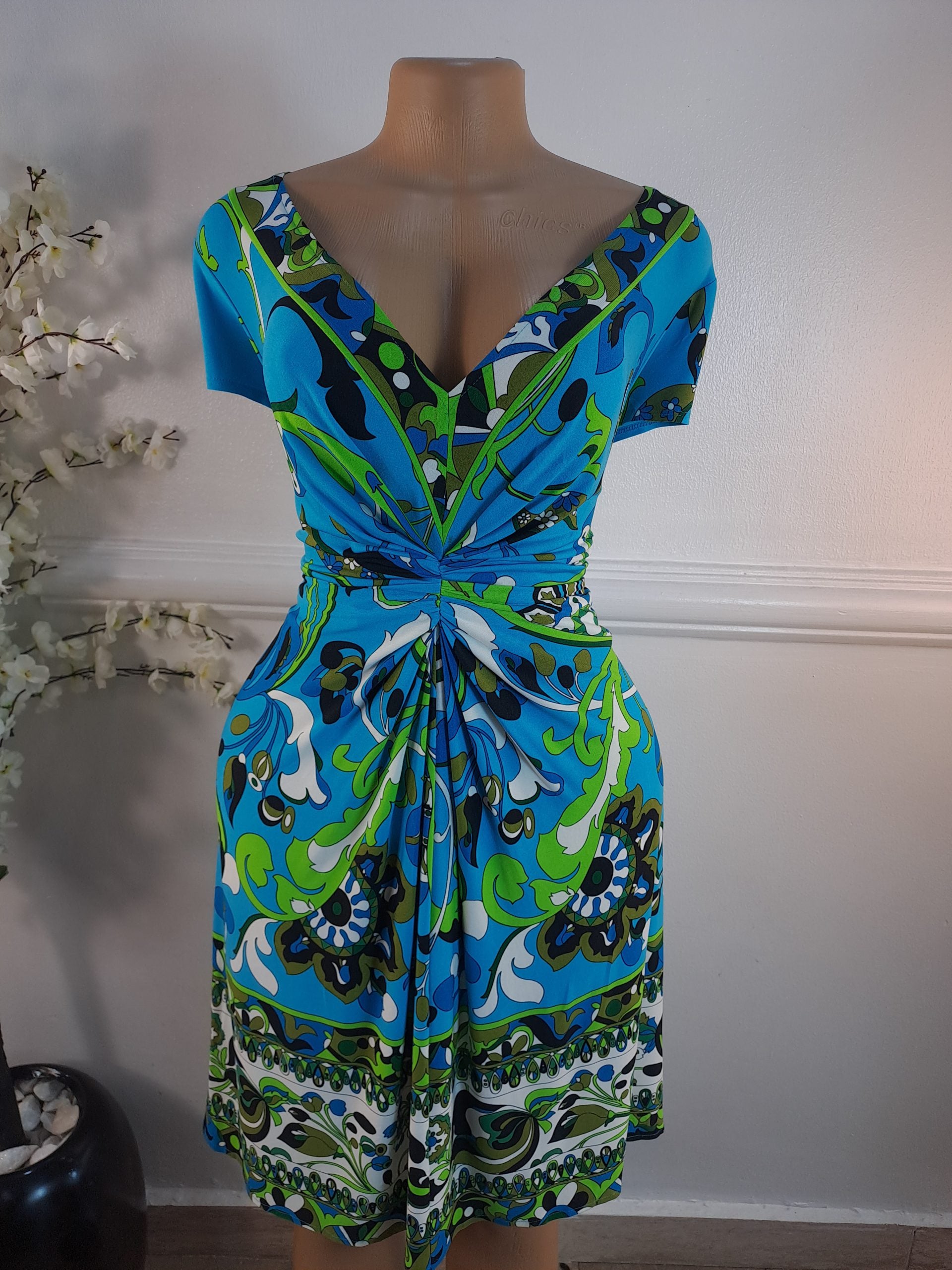 WALLIS UK 12 image 0