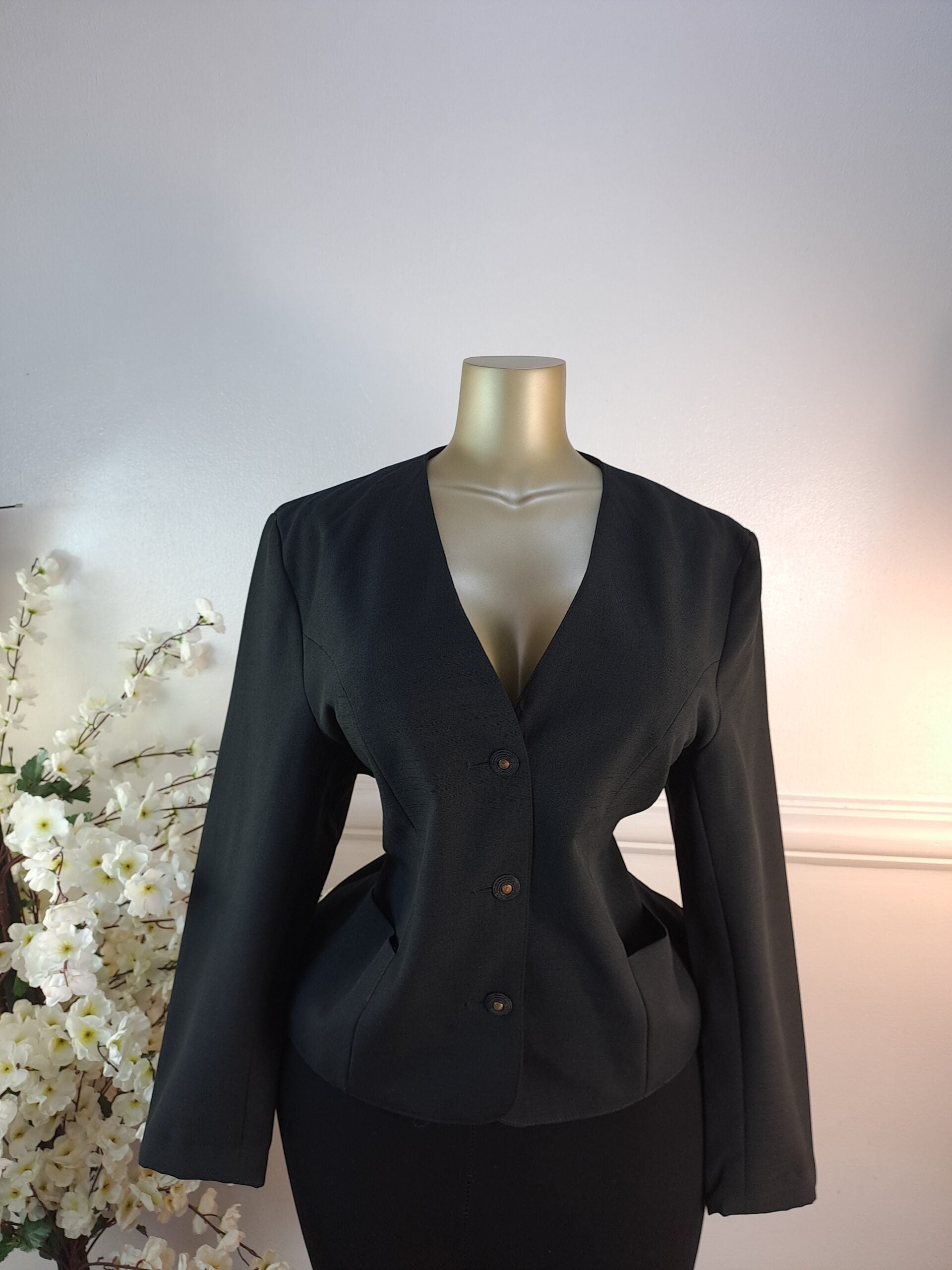 CLASSICS DEBENHAMS UK SIZE 16 [LENGTH 25 INCHES, BLACK] image 0