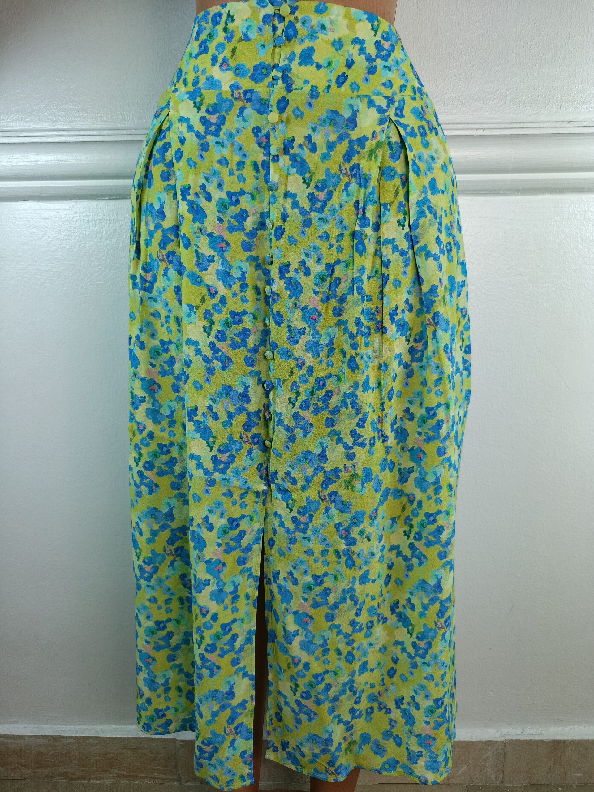 GALLERY UK 12, L-36 INCHES image 0