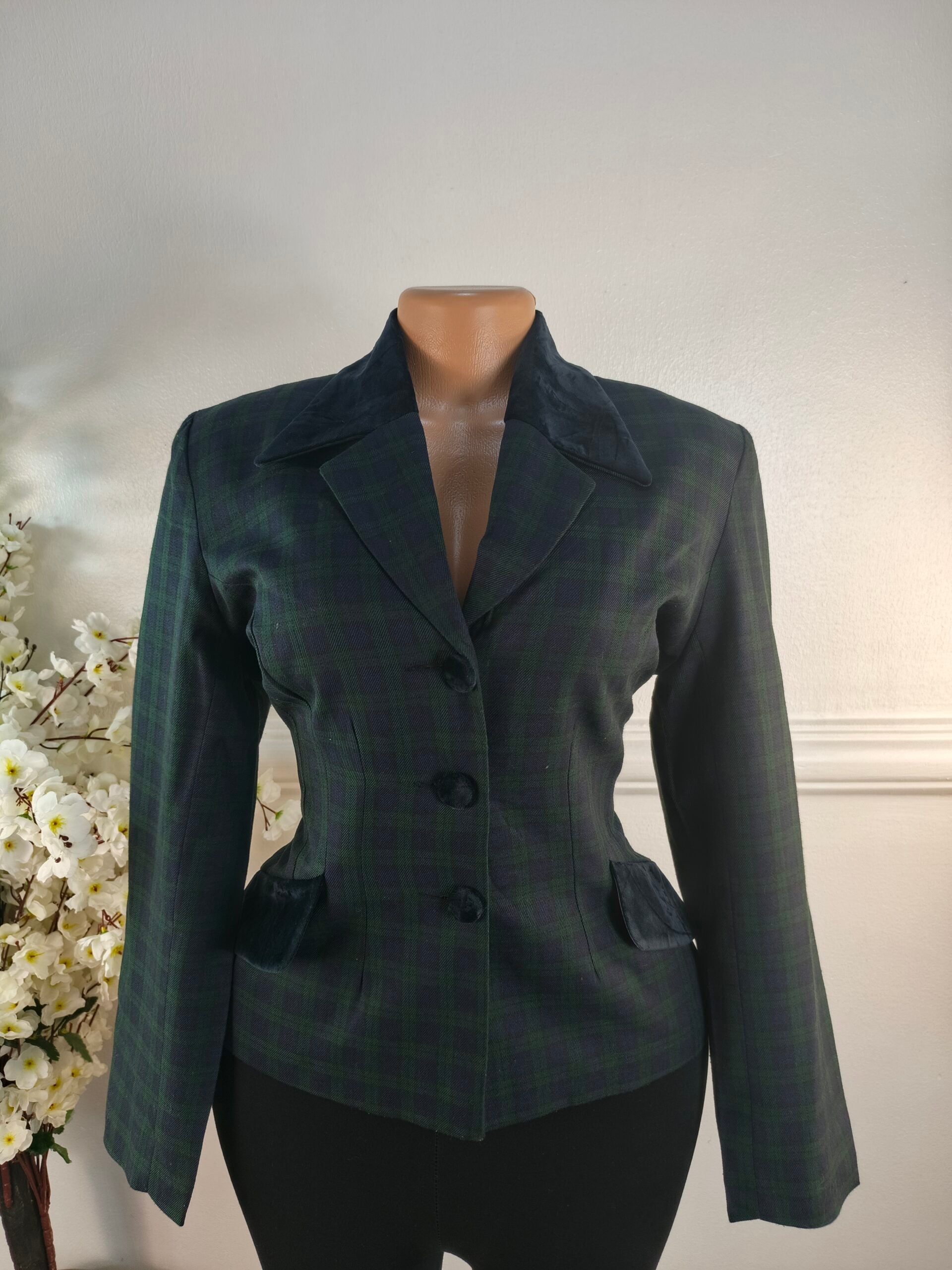CHARLOTTE HALTON UK SIZE 12 [LENGHT 22 INCHES, CHECKERS] image 0