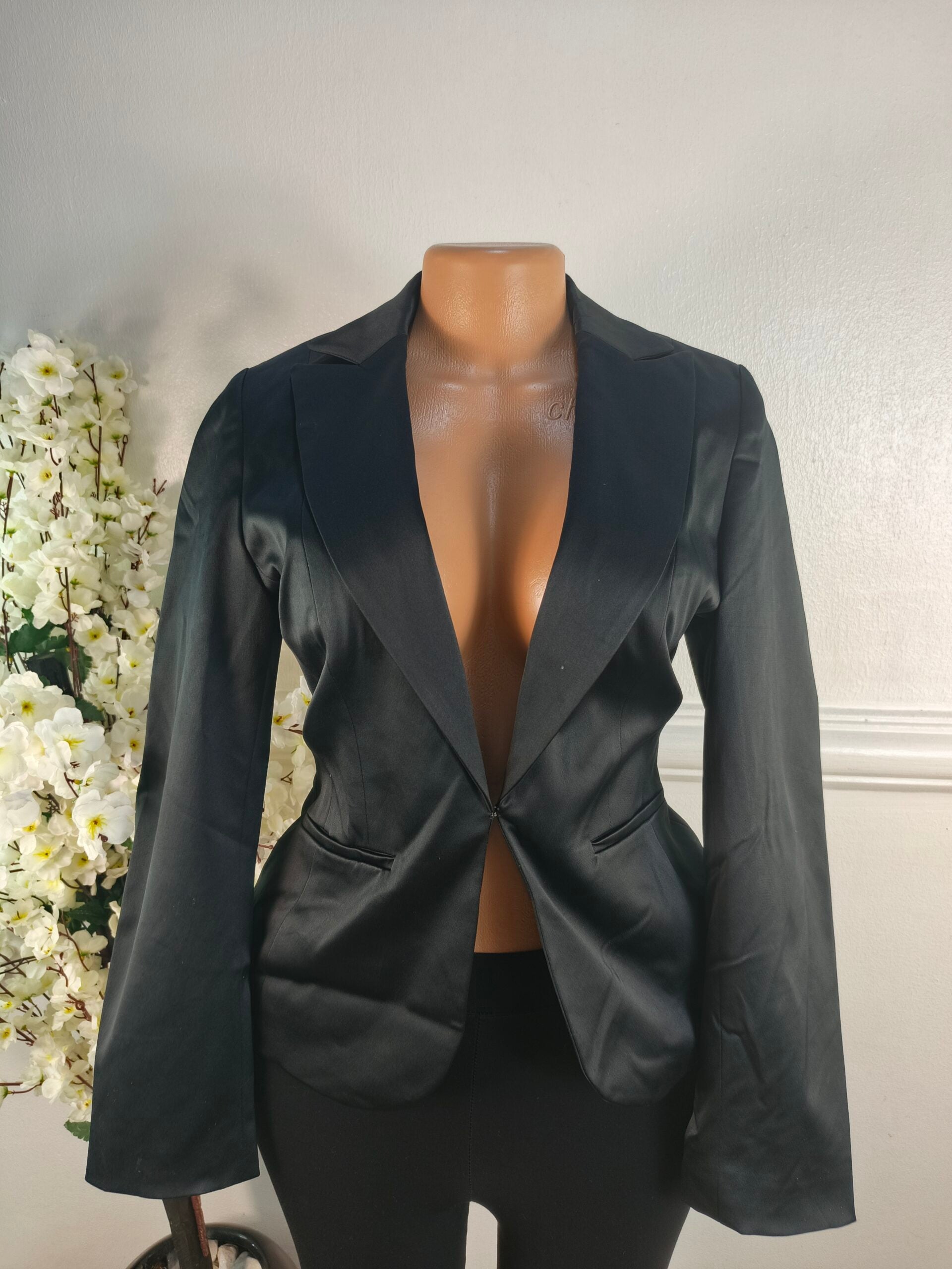 BLAZER UK SIZE 10 [LENGHT 25 INCHES, BLACK] image 0